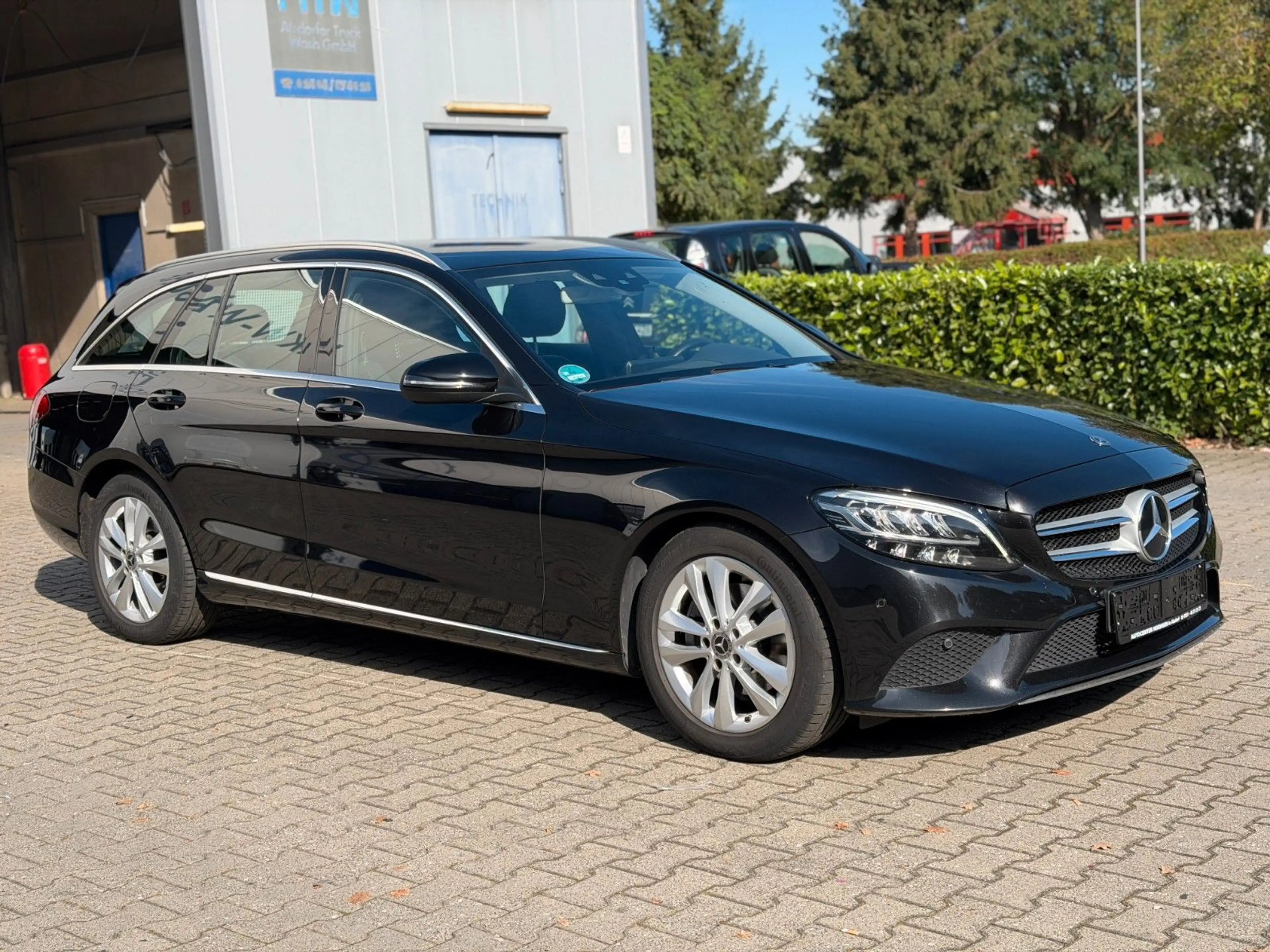 Mercedes-Benz C 220 d T-Modell*KeyL*LiveTraffic*Avantgarde*AHK — photo 7