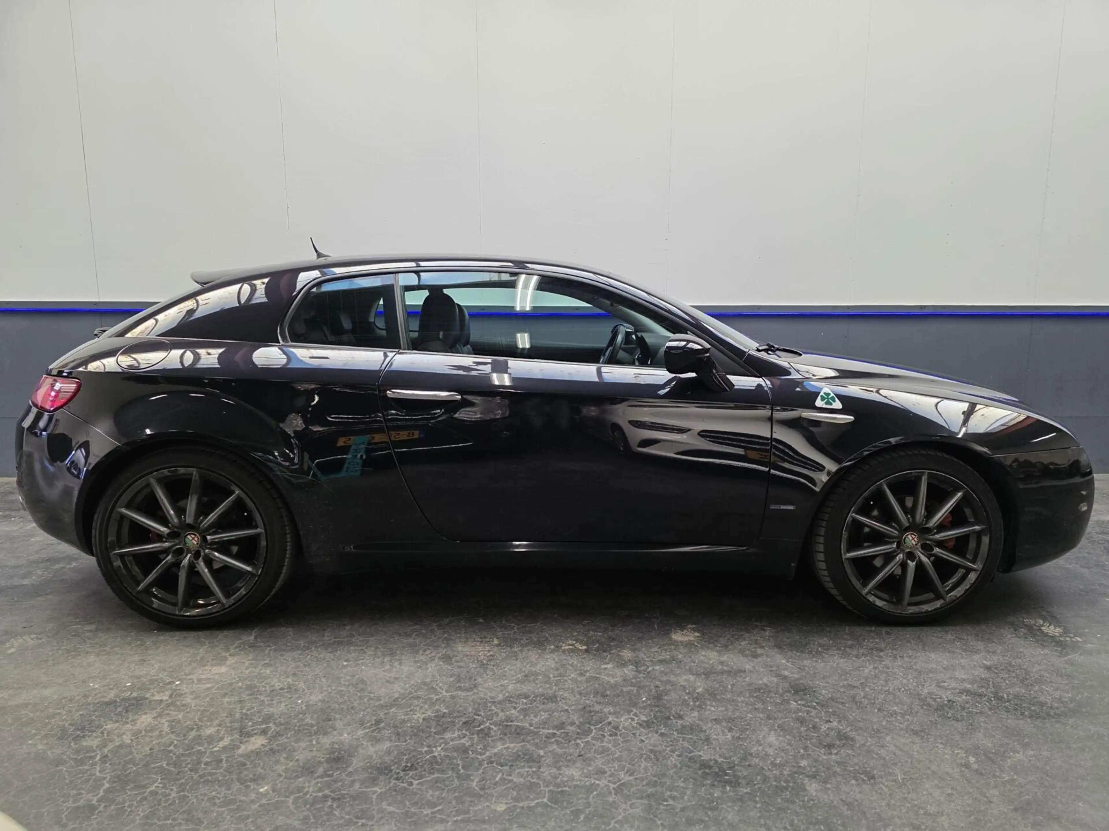 Alfa Romeo Brera 2.2 JTS SkyWindow — photo 9