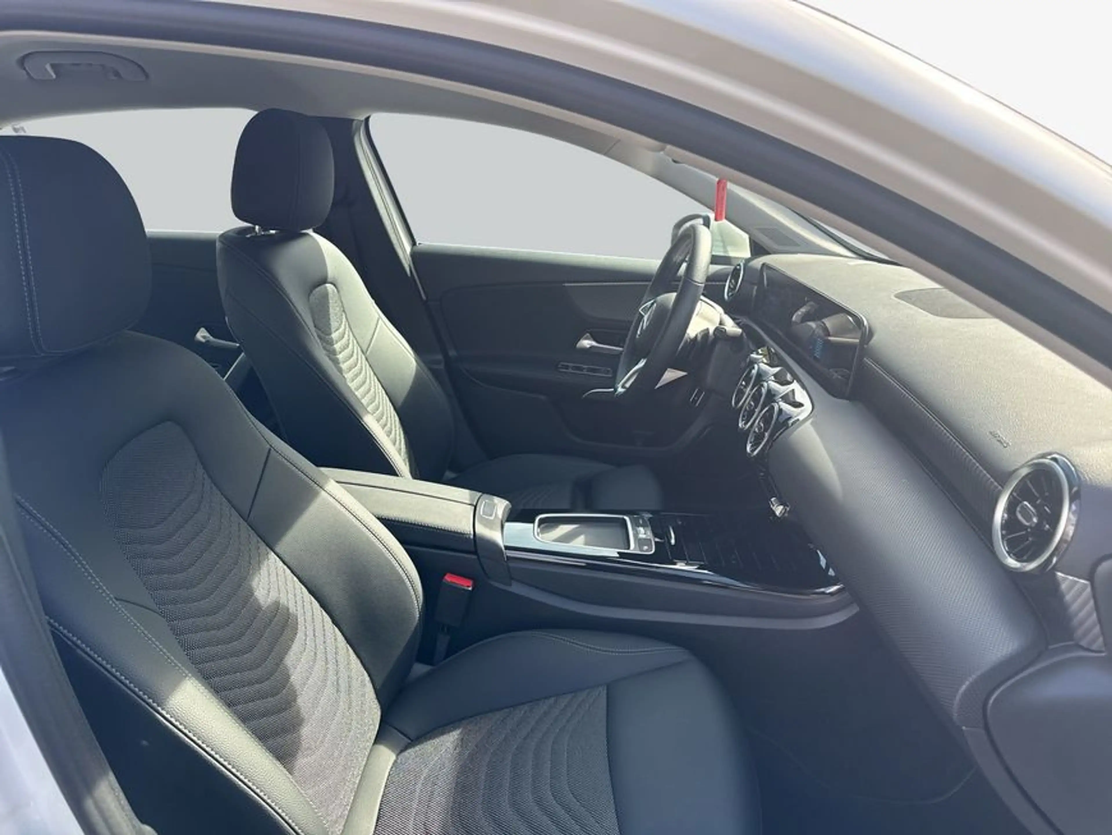 Mercedes-Benz A 250 A-Klasse — photo 13