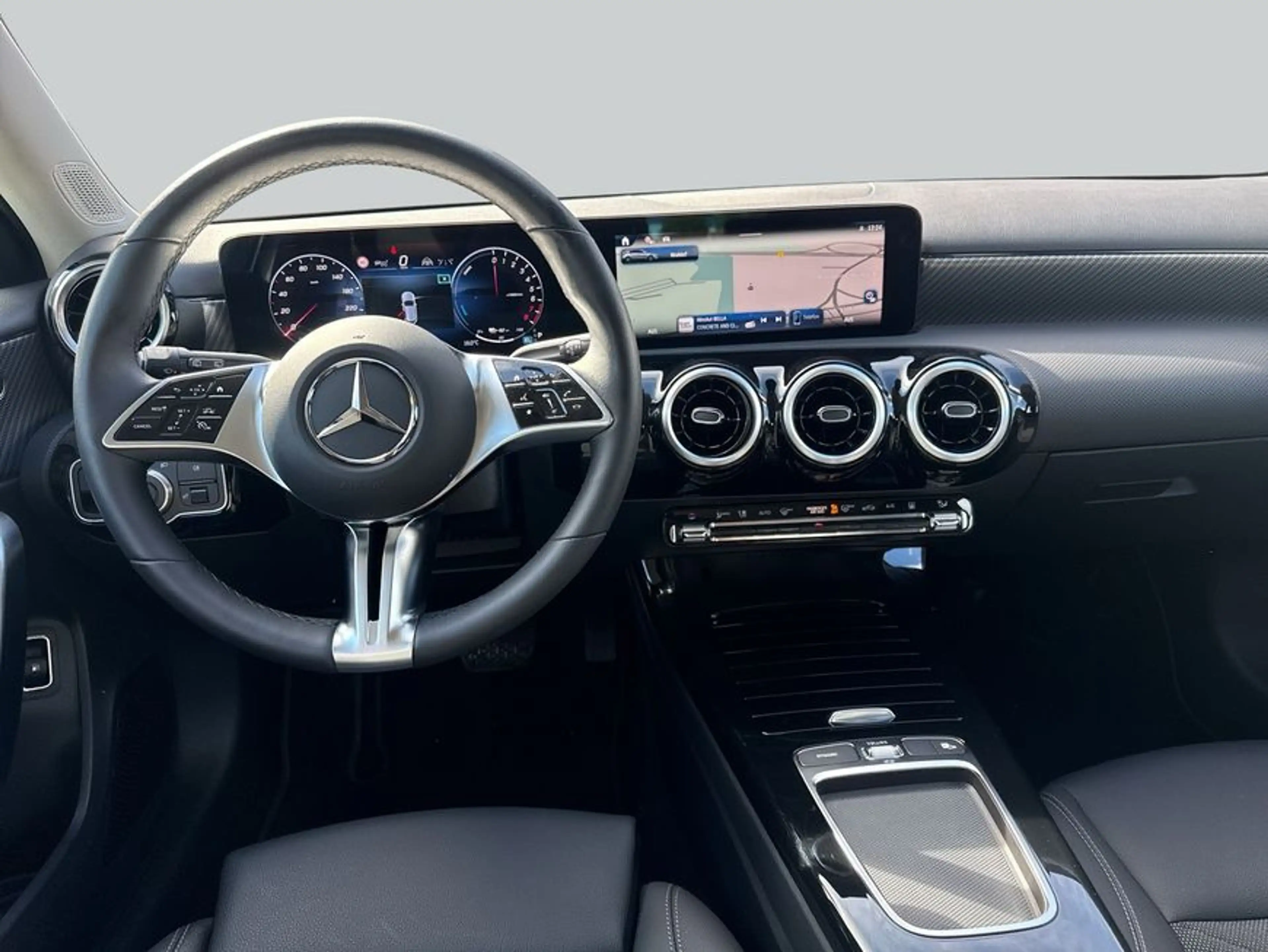 Mercedes-Benz A 250 A-Klasse — photo 14