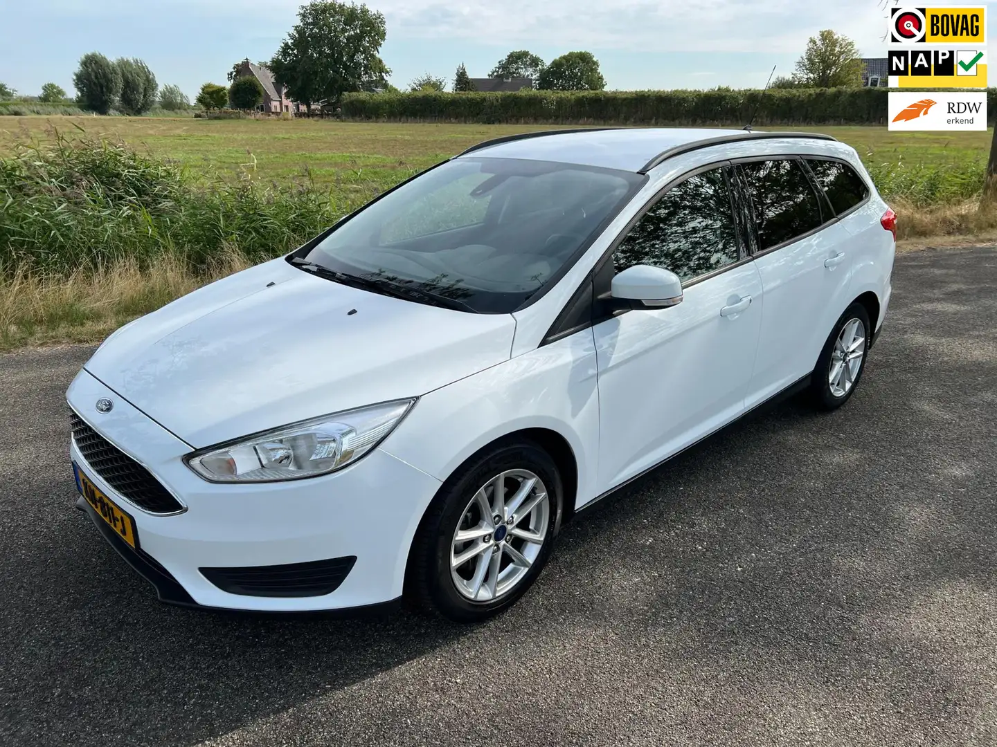 Ford Focus Wagon 1.0 Trend 1eig Wit - 1