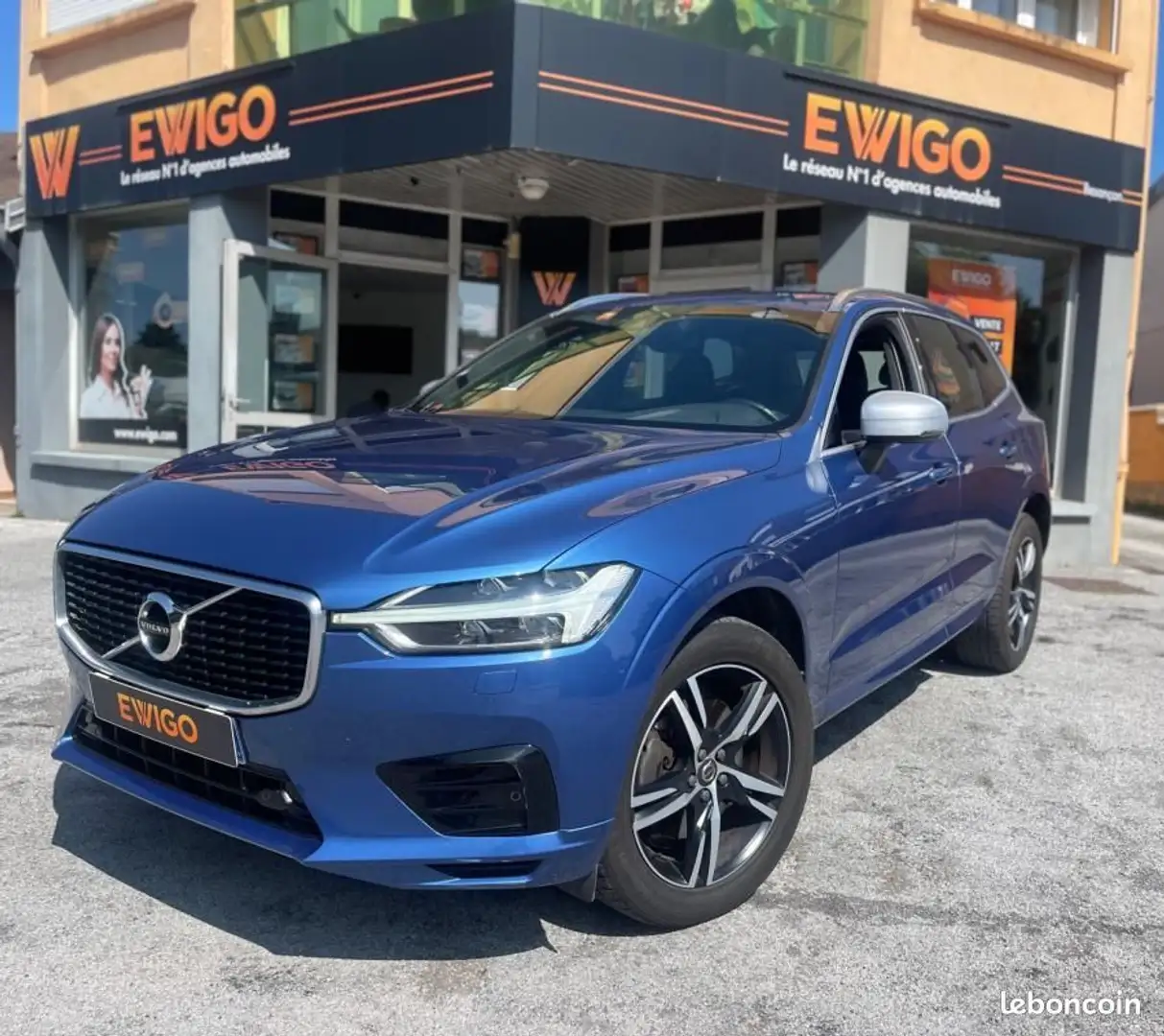 Volvo XC60 2.0 D4 190 R DESIGN AWD GEARTRONIC 8 Blauw - 1
