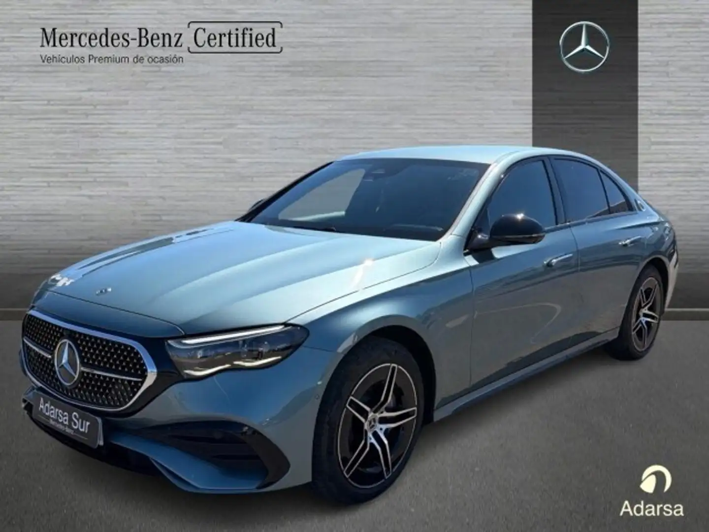 Mercedes-Benz E 300 de berlina con tecnología híbrida EQ - 1