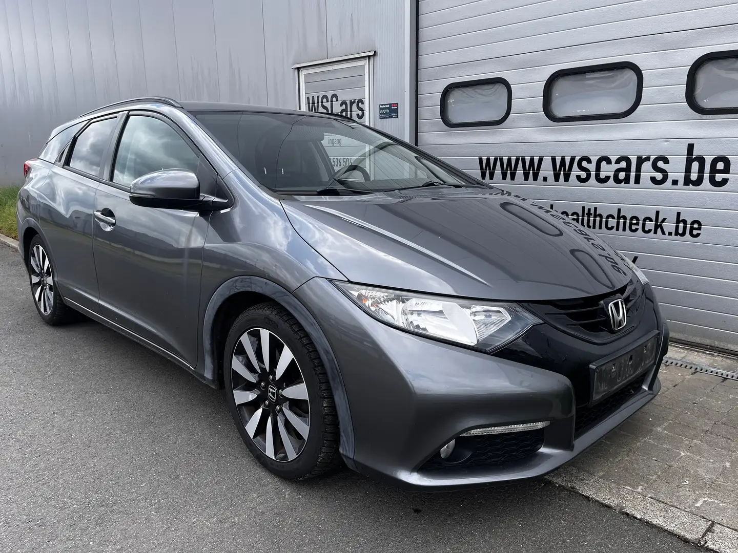 Honda Civic Tourer 1.6 i-DTEC / ALU / CLIMA / CAMERA Grijs - 1