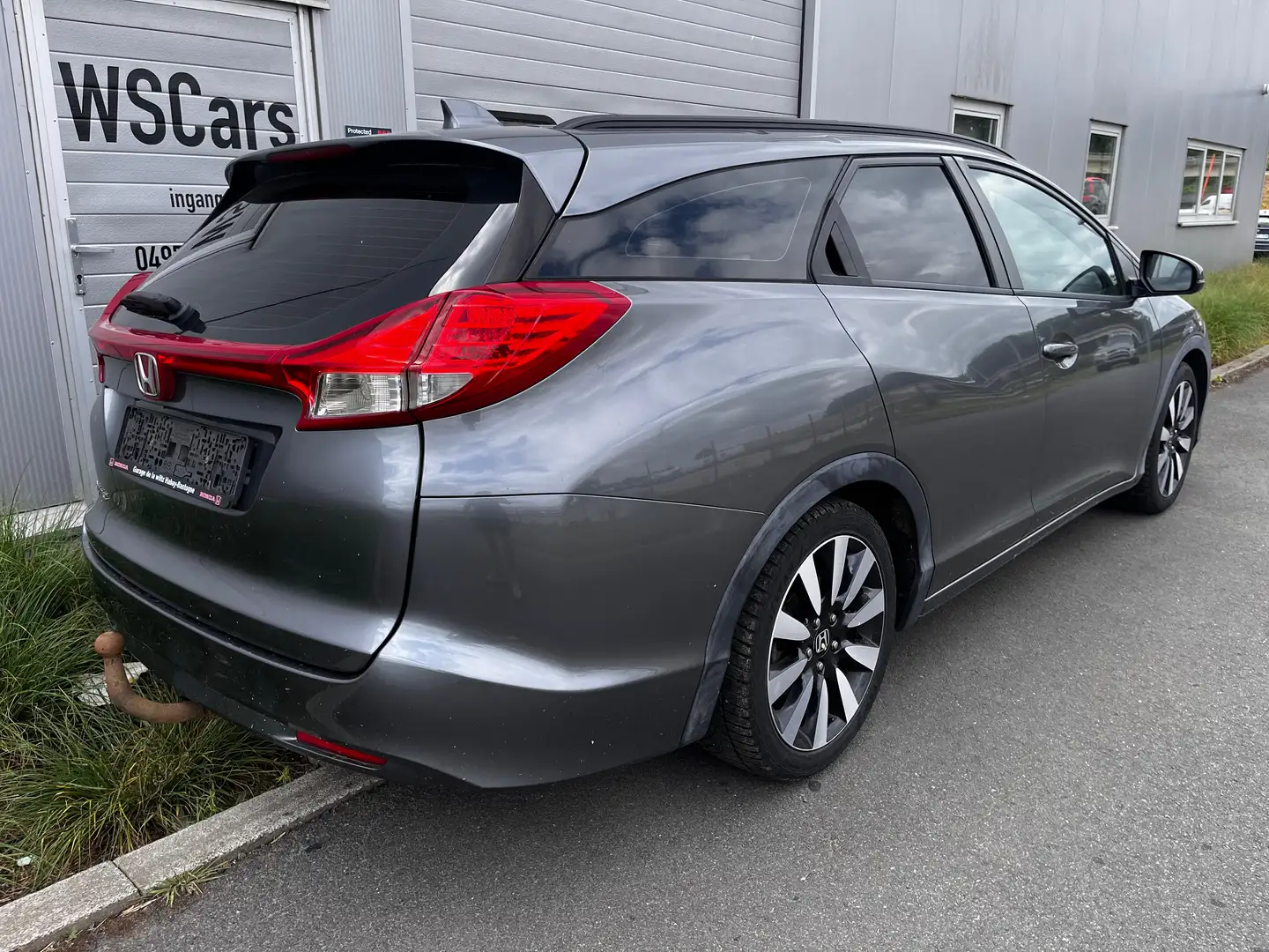 Honda Civic Tourer 1.6 i-DTEC / ALU / CLIMA / CAMERA Grijs - 2
