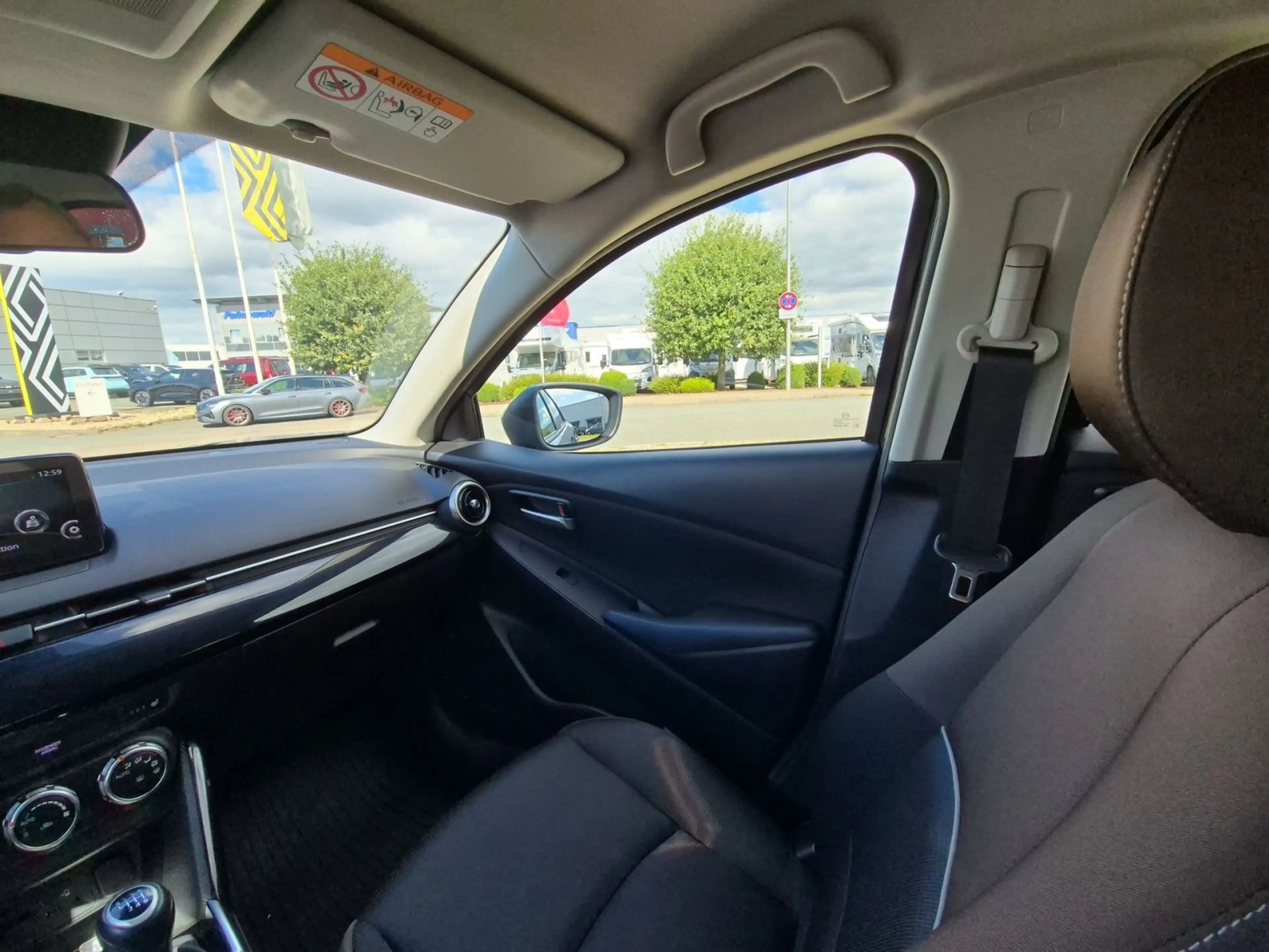 Mazda 2 1.5 SKYACTIV M-Hybrid Carplay / Shz / Kamera — photo 11