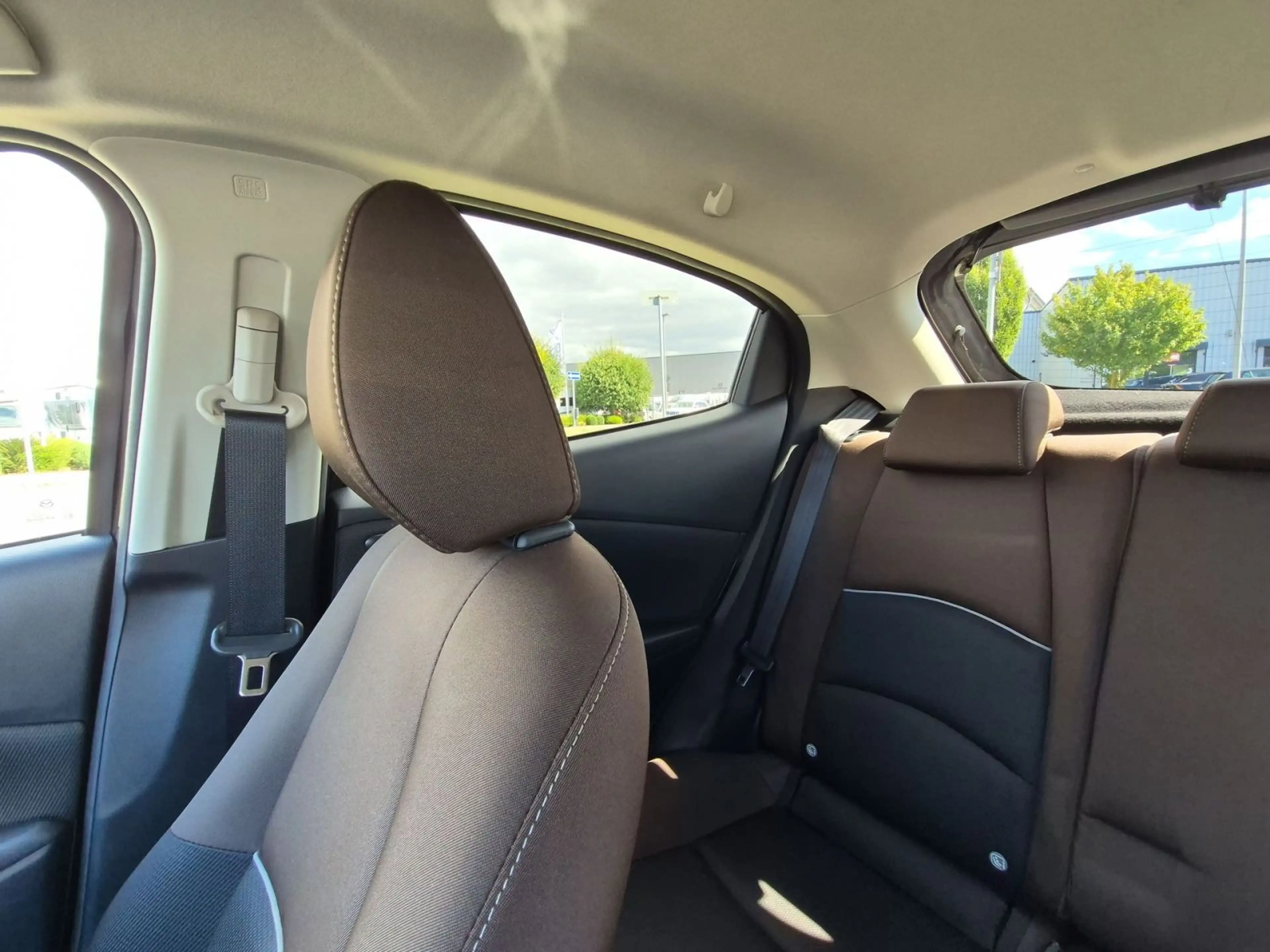 Mazda 2 1.5 SKYACTIV M-Hybrid Carplay / Shz / Kamera — photo 12