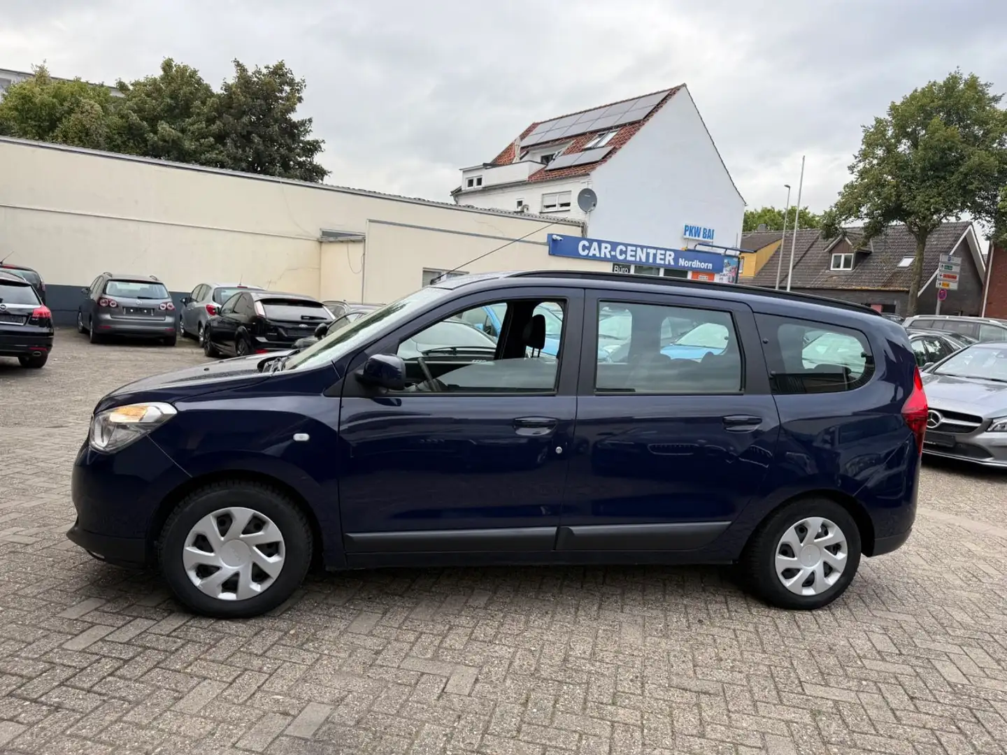 Dacia Lodgy Laureate*7SITZER*KLIMA*NAVI*** Blau - 2