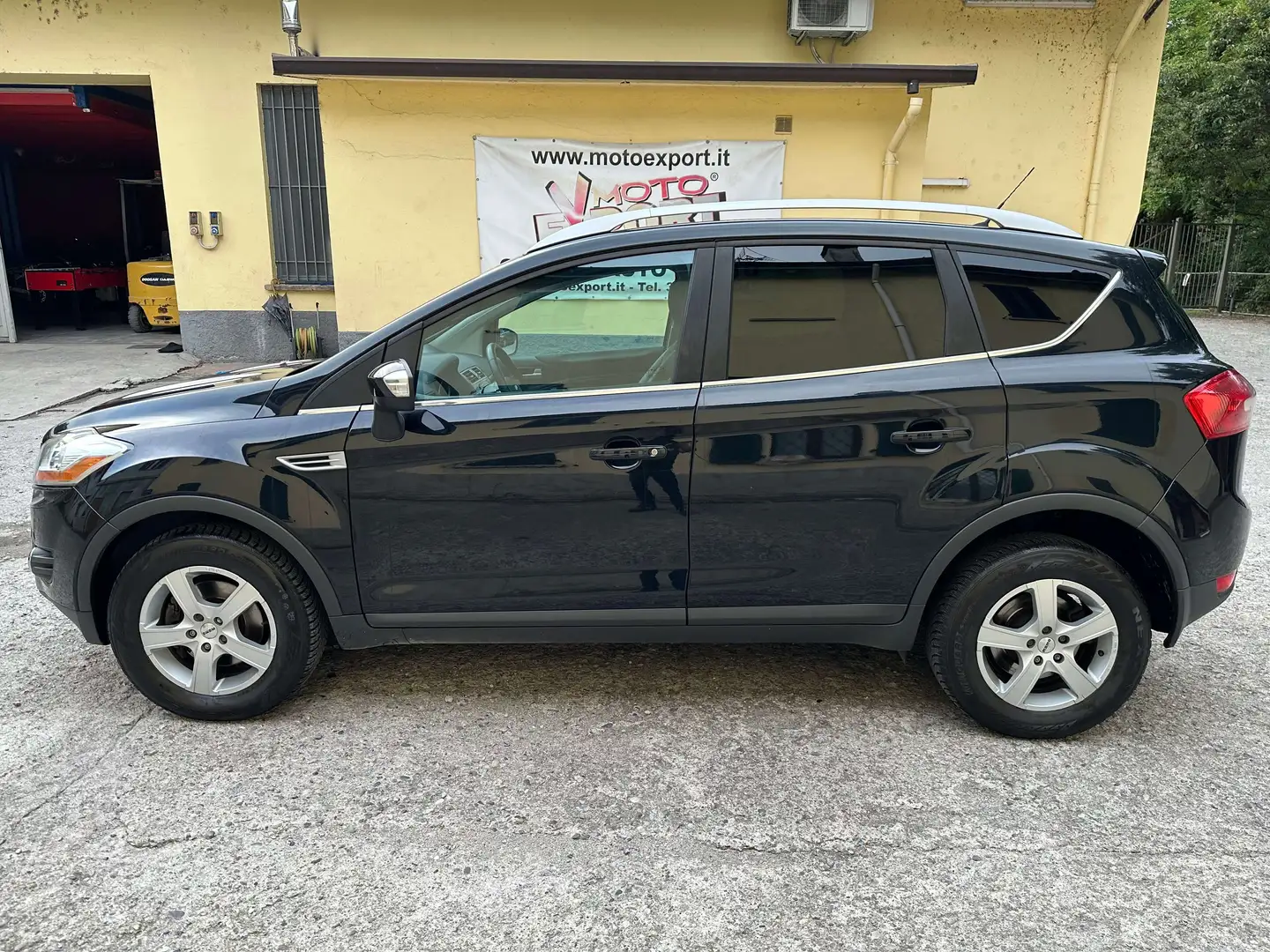 Ford Kuga Kuga 2.0 tdci Individual 4wd 163cv auto Nero - 2