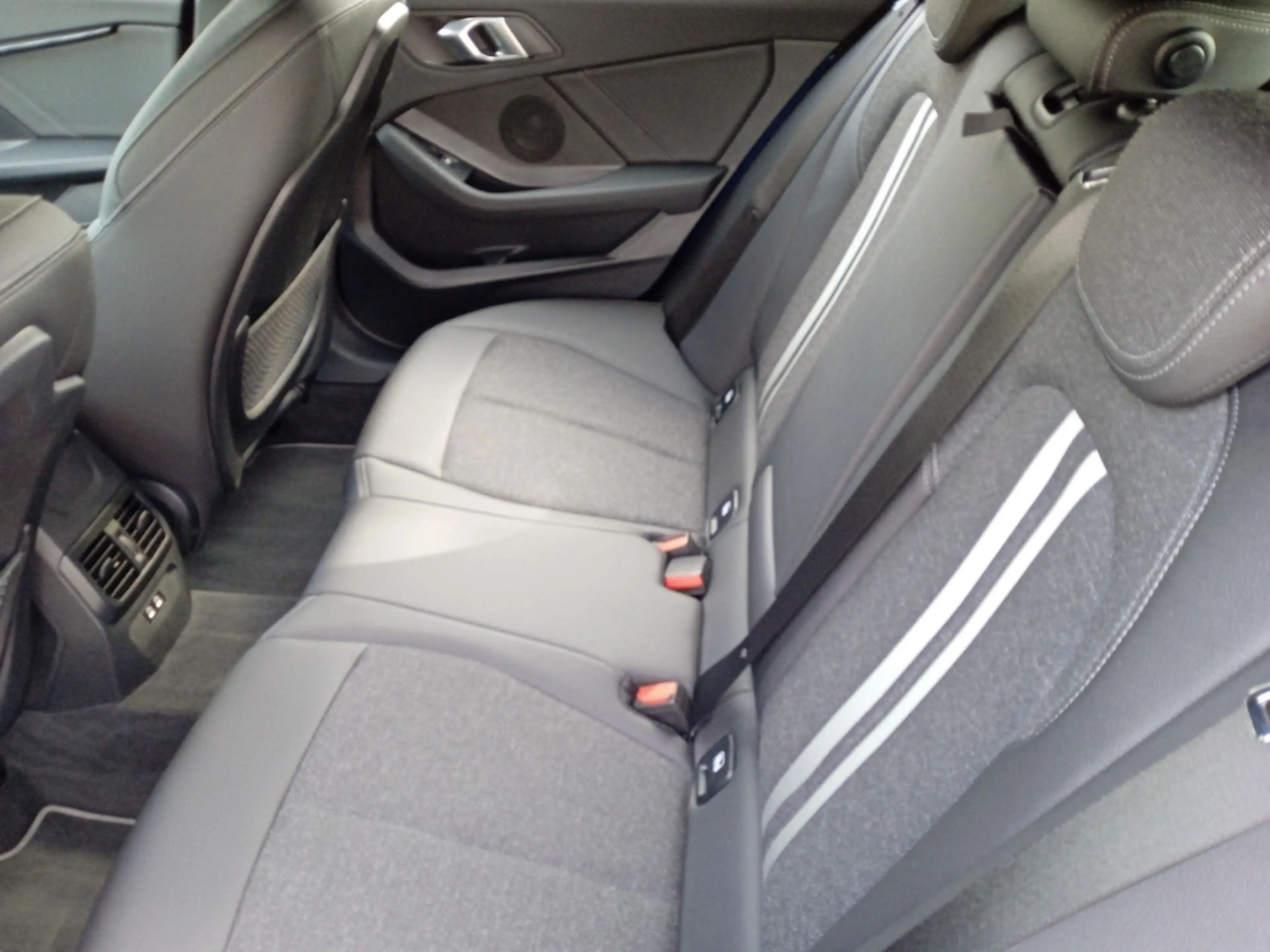BMW 118 d Sport Line Aut.  KOMFORT+SHZG+AKT.TEMPOMAT+LED+D — photo 12