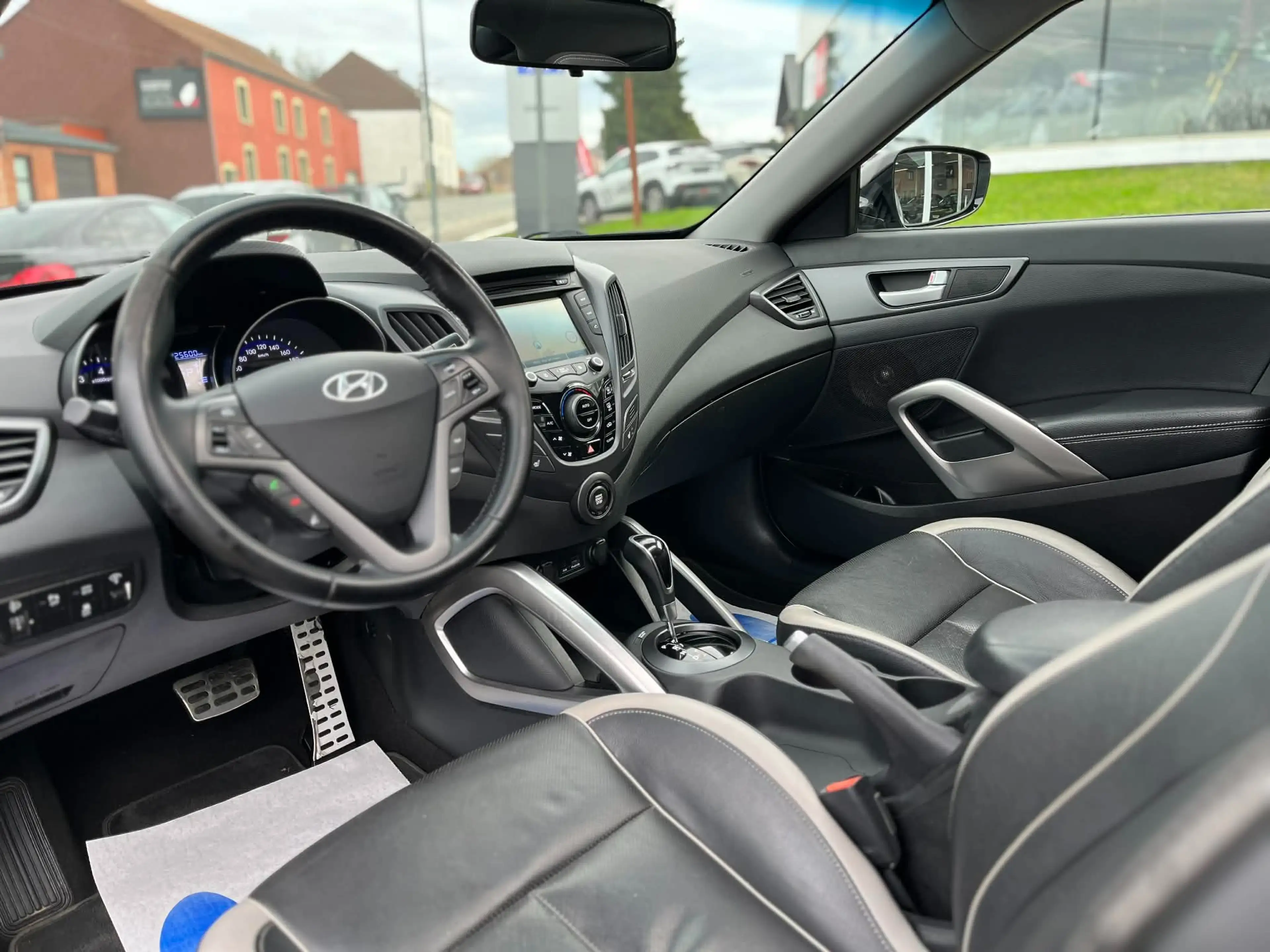 Hyundai VELOSTER Veloster Turbo COULEUR MAT ORIGINAL*T.O*LED*PDC* — photo 12