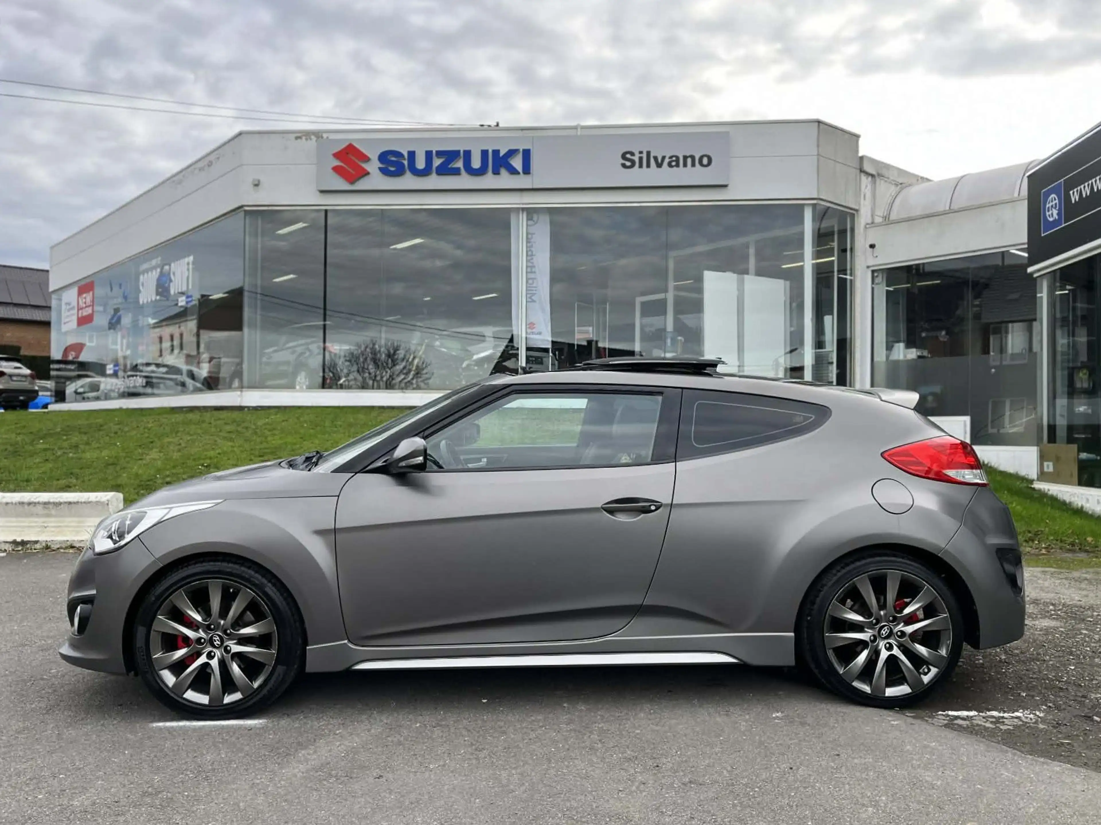 Hyundai VELOSTER Veloster Turbo COULEUR MAT ORIGINAL*T.O*LED*PDC* — photo 9