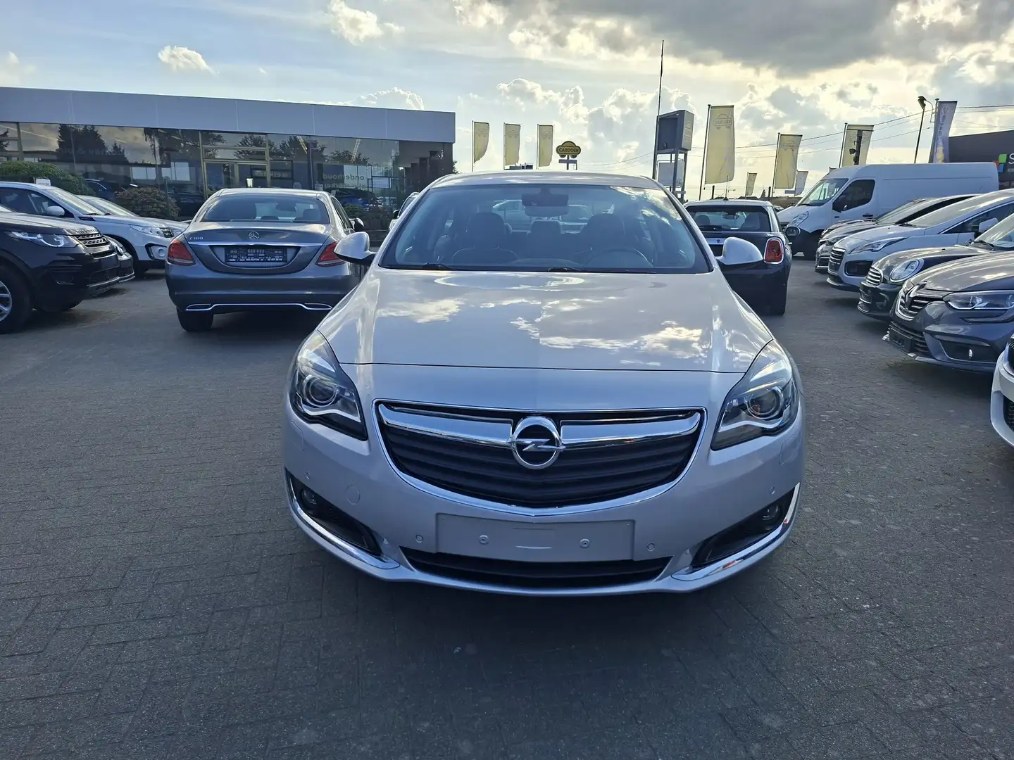Opel Insignia Insignia 1.6 ECOTEC Turbo ecoFLEX Start/Stop Sport Grijs - 2