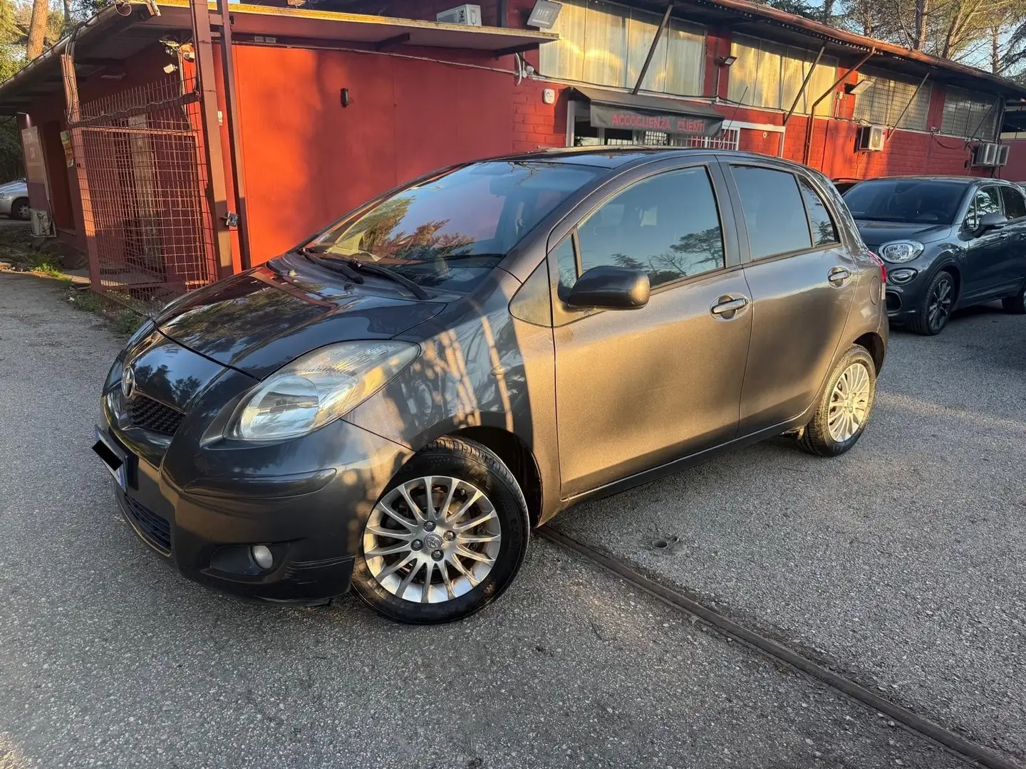 Toyota Yaris Yaris 1.3 5 porte Grigio - 2