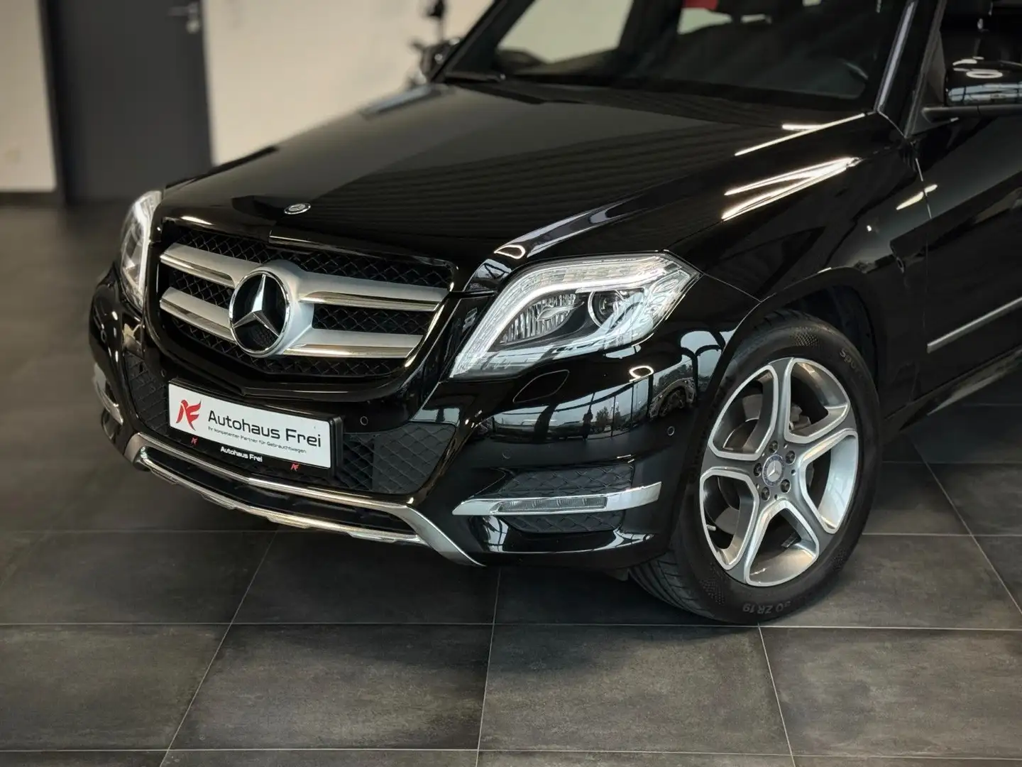 Mercedes-Benz GLK 220 CDI Sport*Bi-Xenon*AHK*19 Zoll* Noir - 1