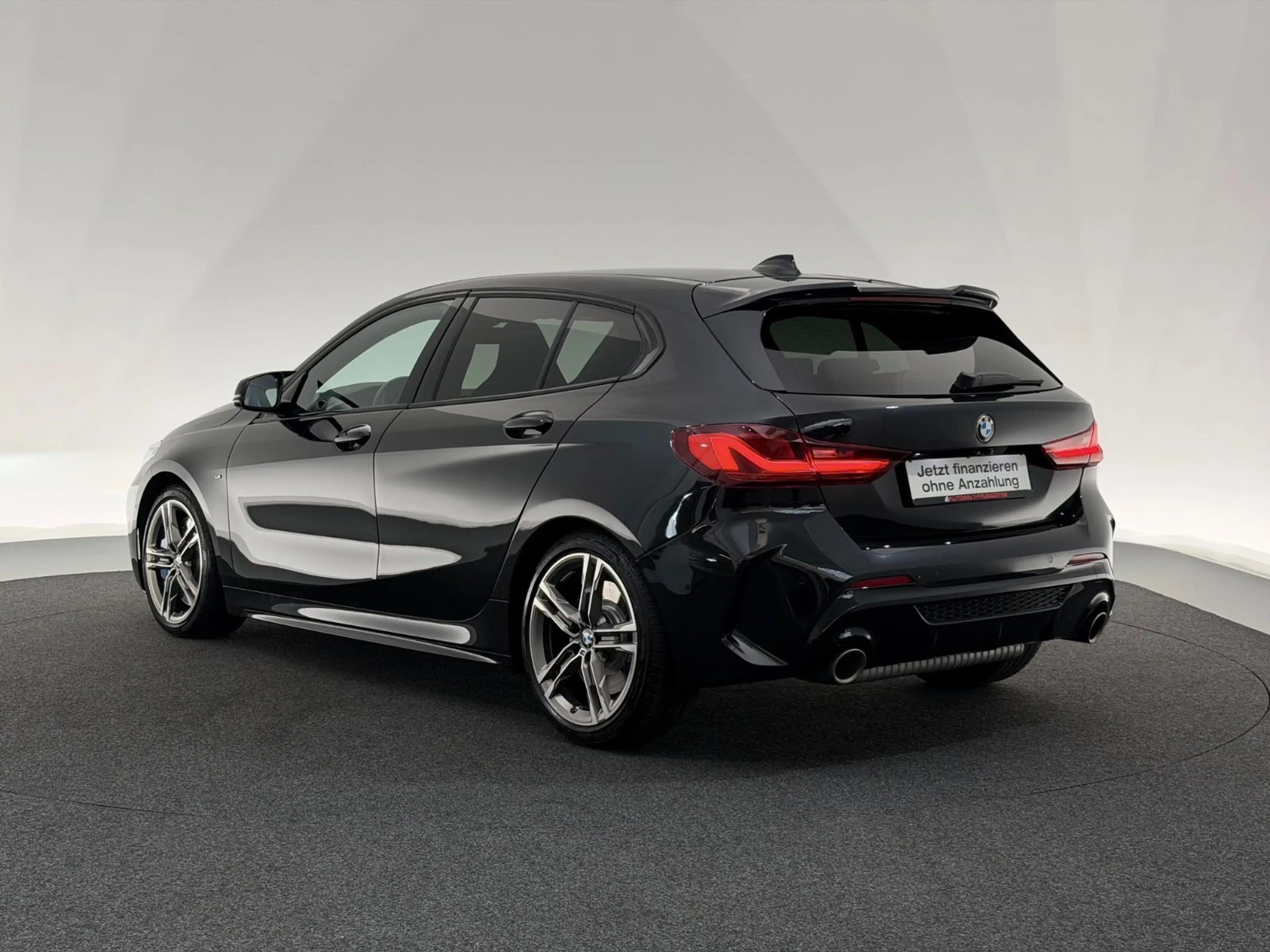 BMW 135 i xDrive*HUD*LED-HARMAN-LHZ-KEYLESS-MEMORY — photo 5