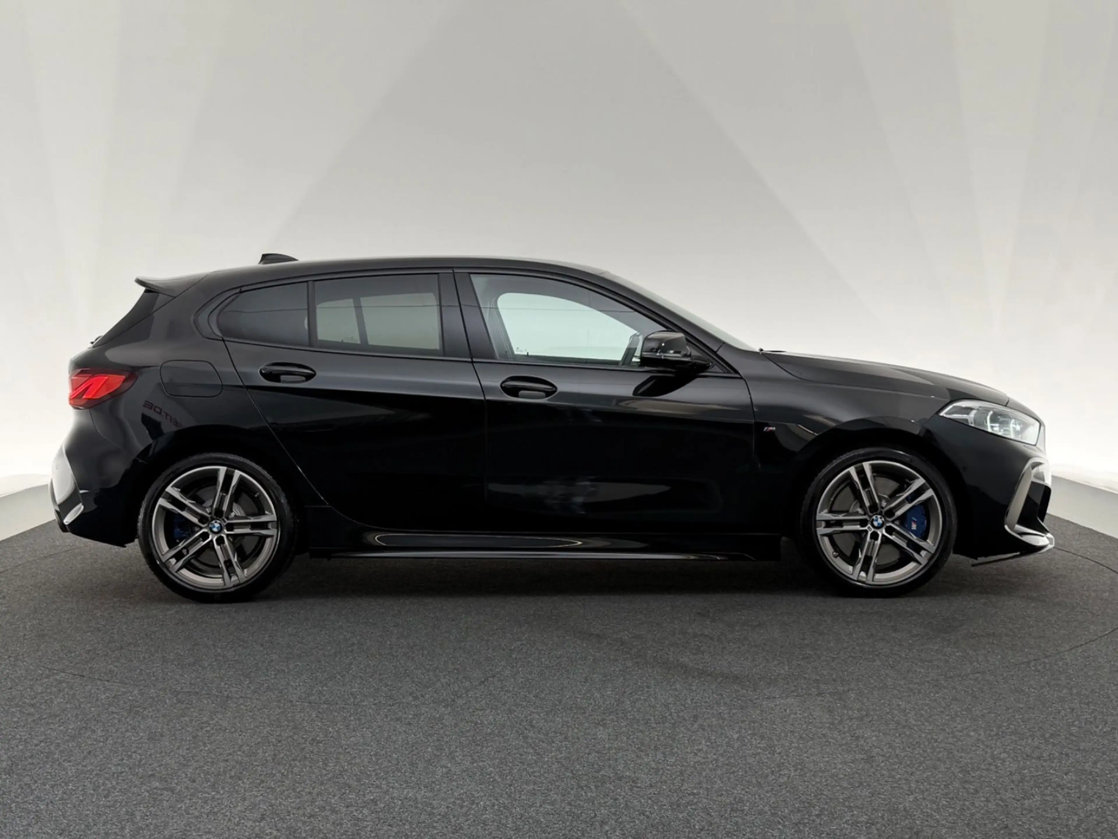 BMW 135 i xDrive*HUD*LED-HARMAN-LHZ-KEYLESS-MEMORY — photo 9