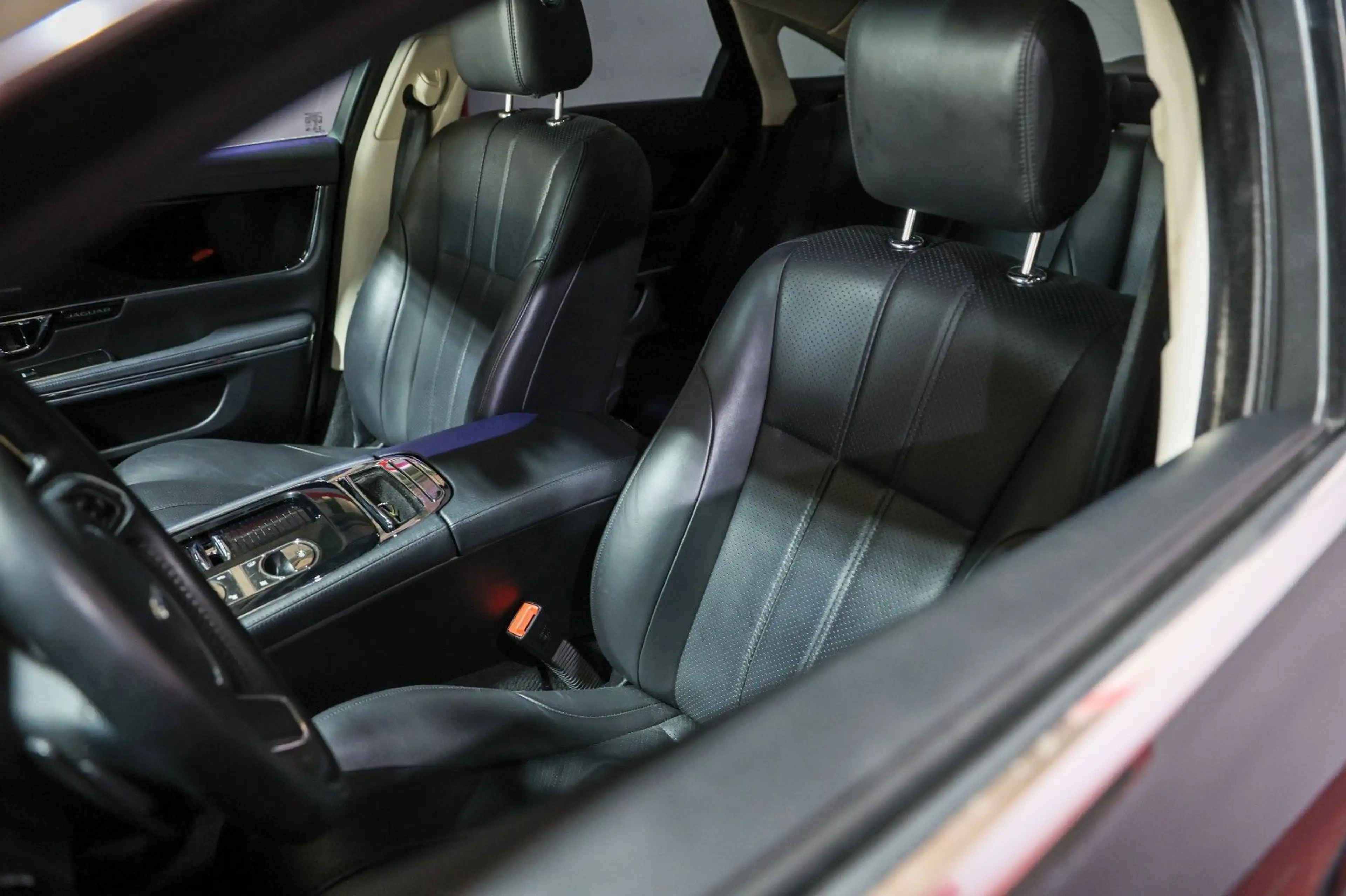 Jaguar XJ PREMIUM LUXURY LEDER NAVI XENON TOP ZUSTAND — photo 14