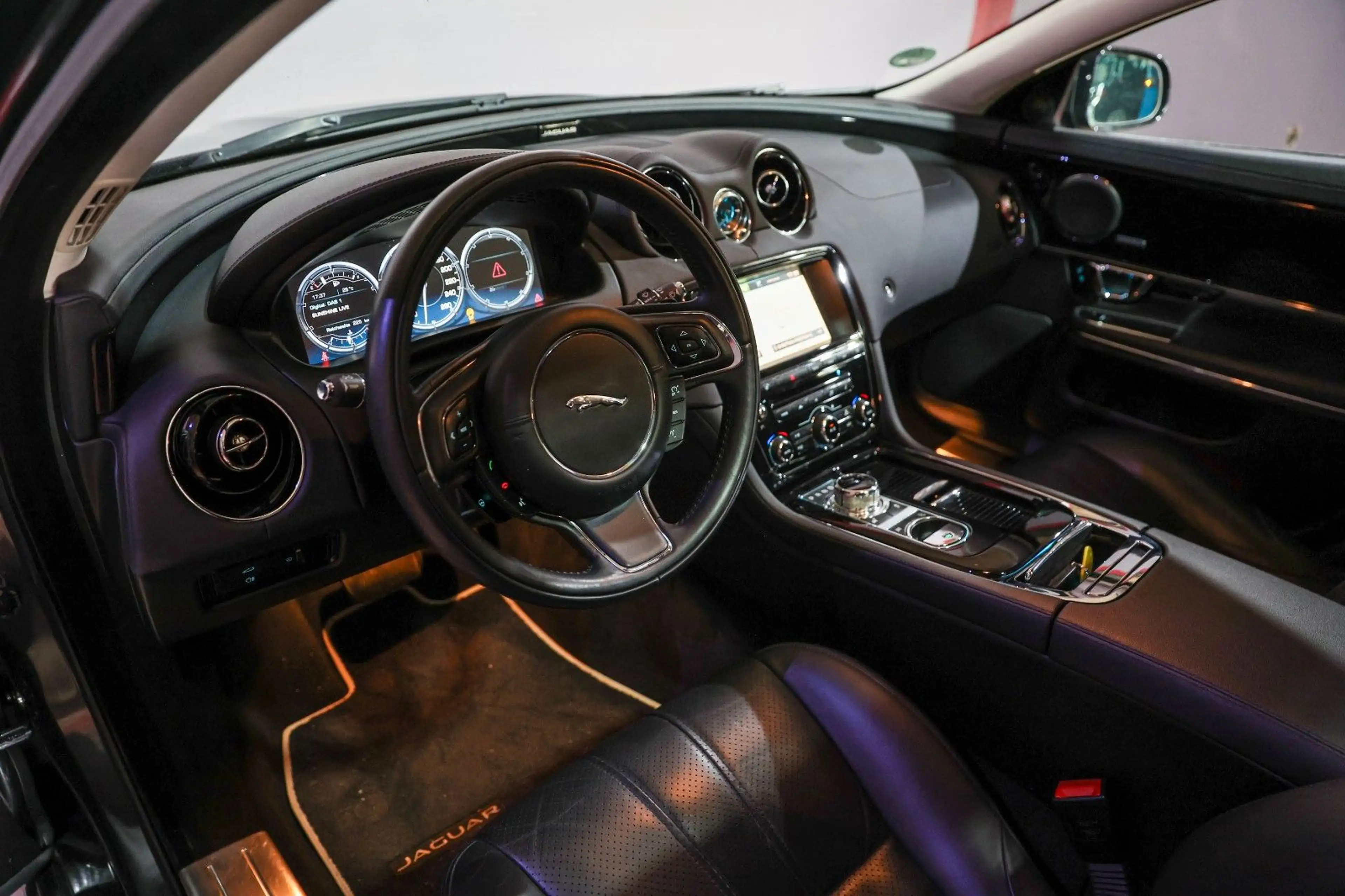 Jaguar XJ PREMIUM LUXURY LEDER NAVI XENON TOP ZUSTAND — photo 9