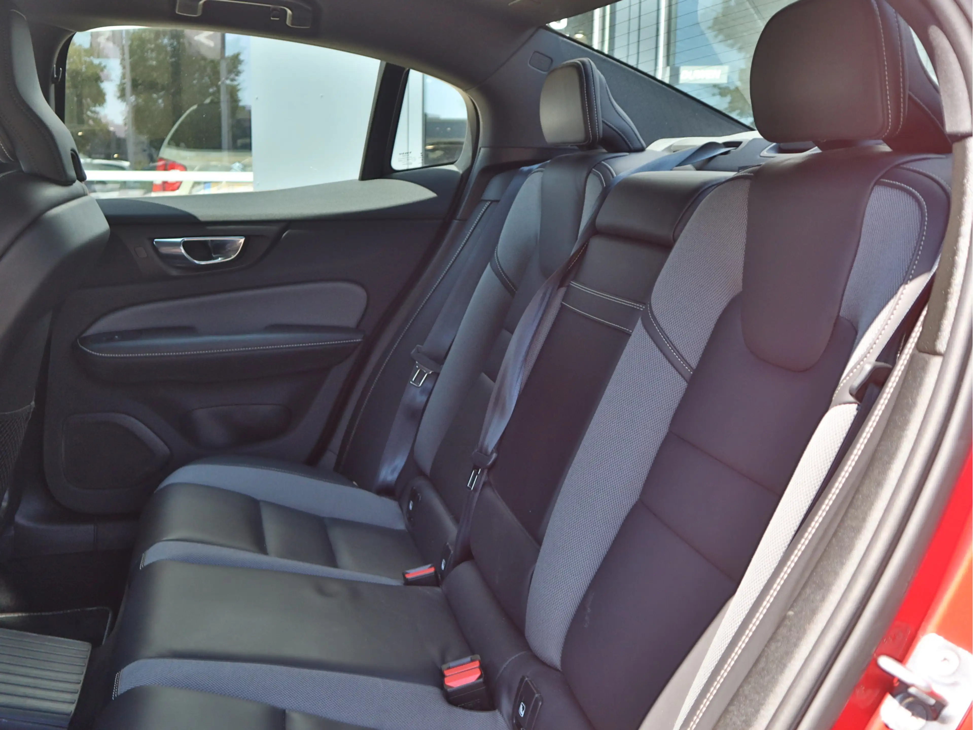 Volvo S60 2.0 T6 AWD Twin Engine R-Design Memory | Adaptieve — photo 22