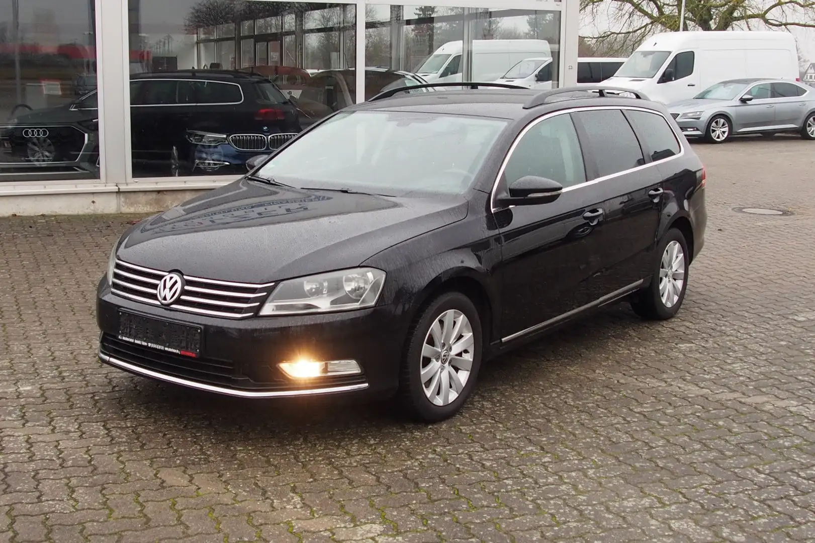 Volkswagen Passat Variant Comfortline/Automatik Schwarz - 1