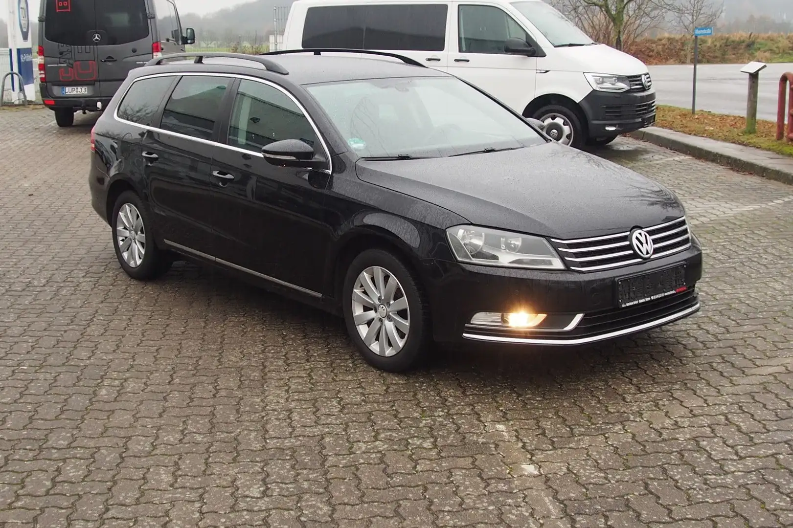 Volkswagen Passat Variant Comfortline/Automatik Schwarz - 2