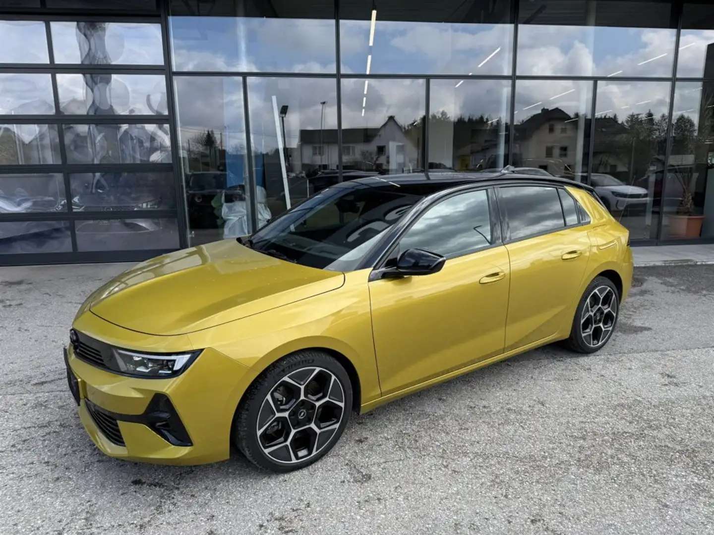Opel Astra 1,6 Turbo PHEV GS Line Aut. Jaune - 2