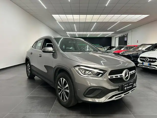 Mercedes-Benz GLA 250 e phev eq-power Premium auto * 49 000 KM *