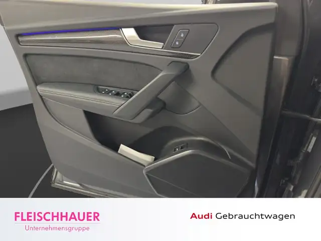 Audi SQ5 view 13