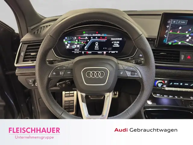 Audi SQ5 view 11