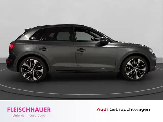 Audi SQ5 view 8