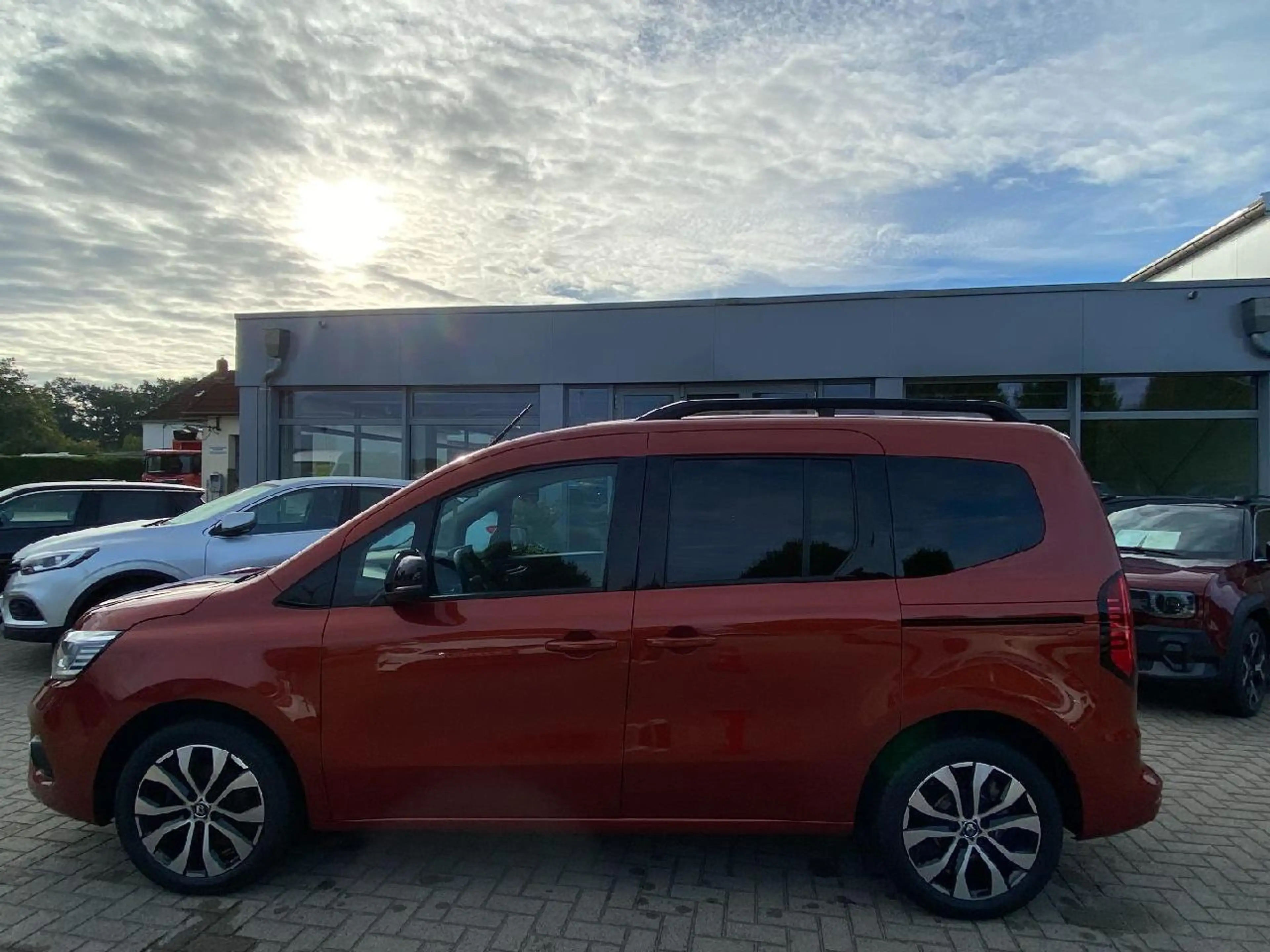 Renault Kangoo TCe 130 Intens AHK*SHZ*Navi*CarPlay*AndroidAuto — photo 8