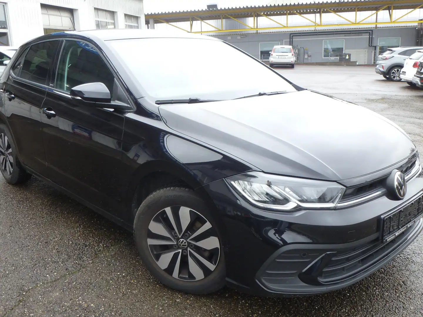 Volkswagen Polo Move NAVI*PDC*get.Scheiben*Alufelgen Schwarz - 2