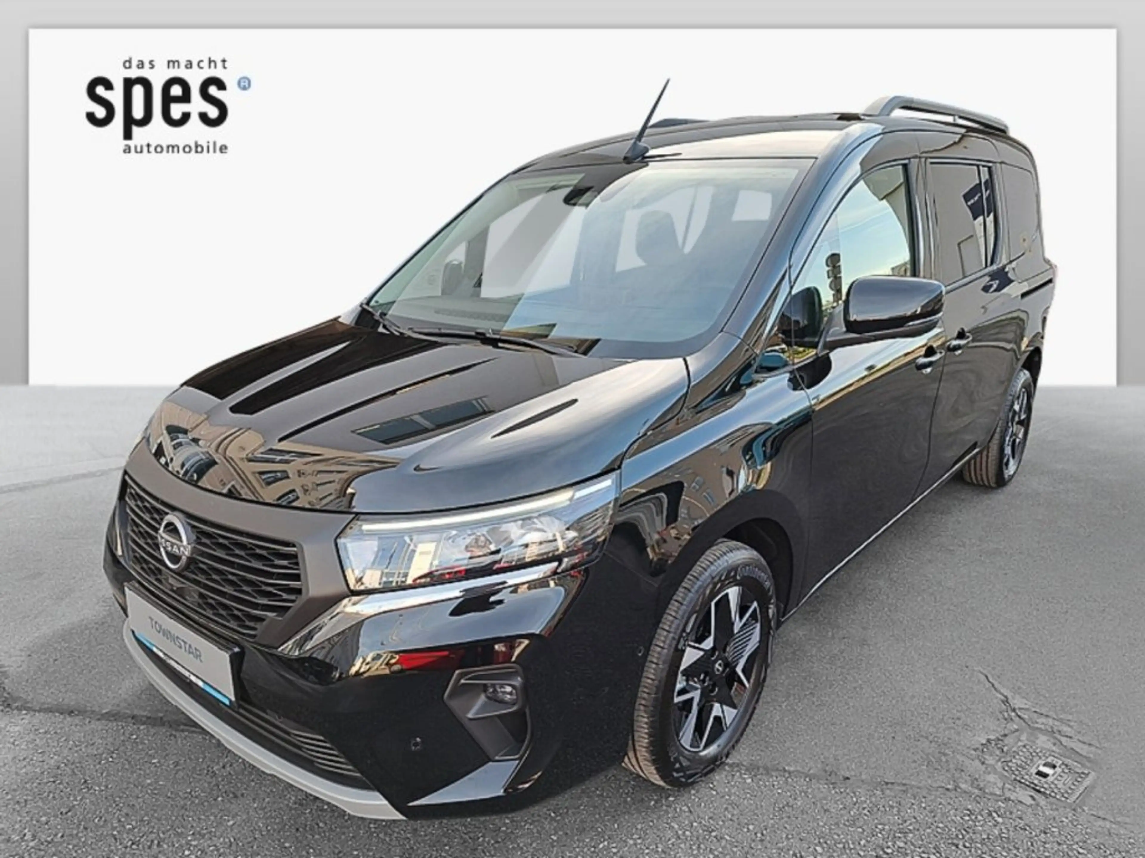 Nissan Townstar TEKNA EVALIA 1.3 DIG-T 130PS 6MT L2 7-SITZER — photo 3