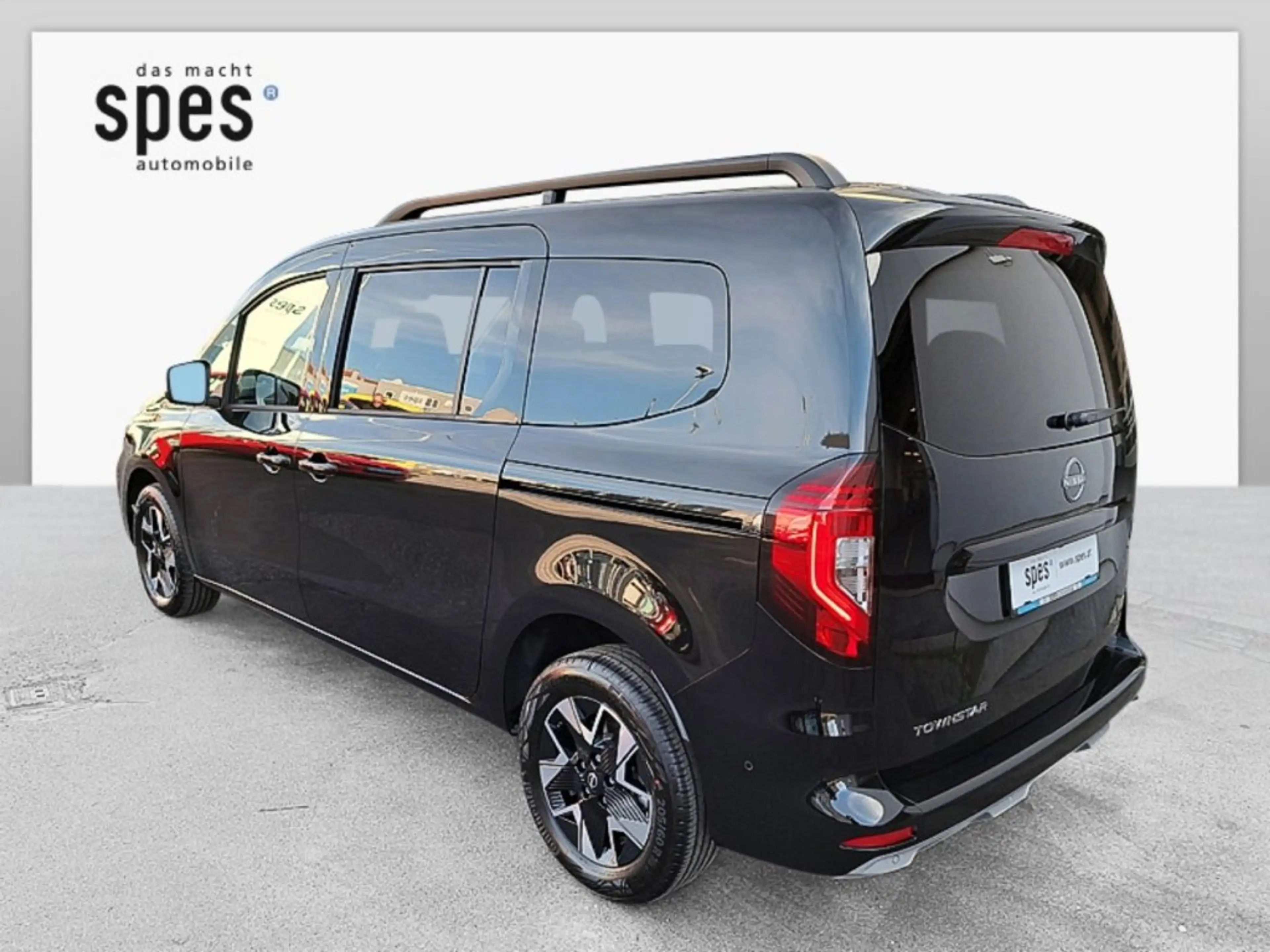 Nissan Townstar TEKNA EVALIA 1.3 DIG-T 130PS 6MT L2 7-SITZER — photo 5