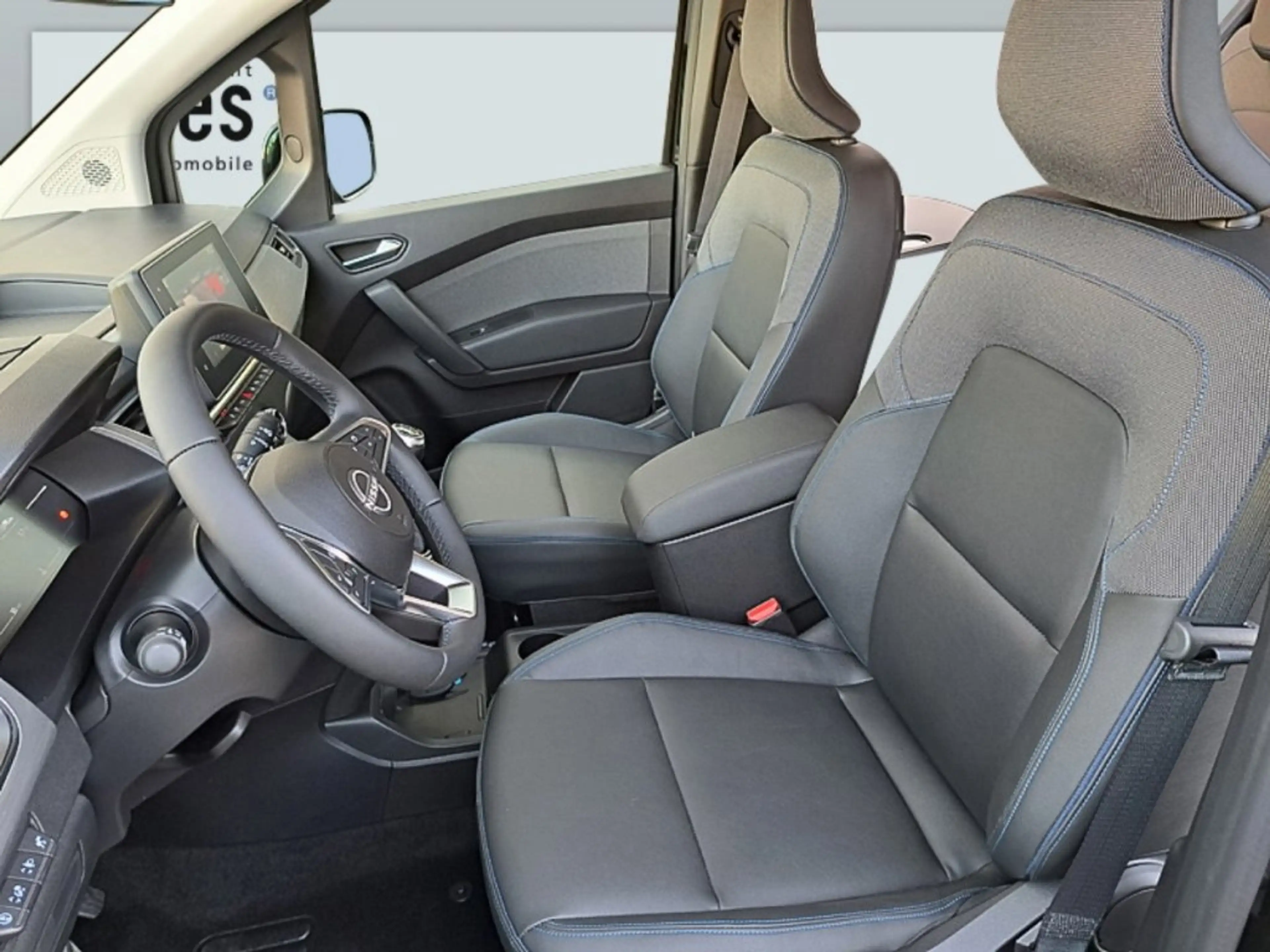 Nissan Townstar TEKNA EVALIA 1.3 DIG-T 130PS 6MT L2 7-SITZER — photo 13