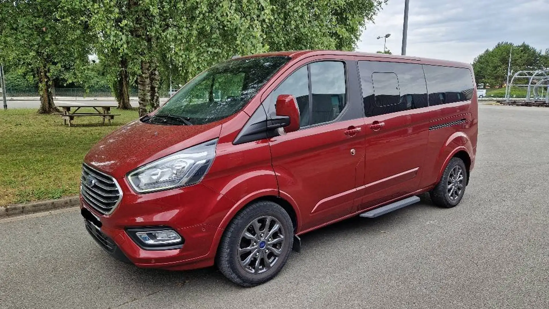 Ford Tourneo Custom Tourneo Custom 320 L2H1 2.0 EcoBlue 130 Titanium Rouge - 1