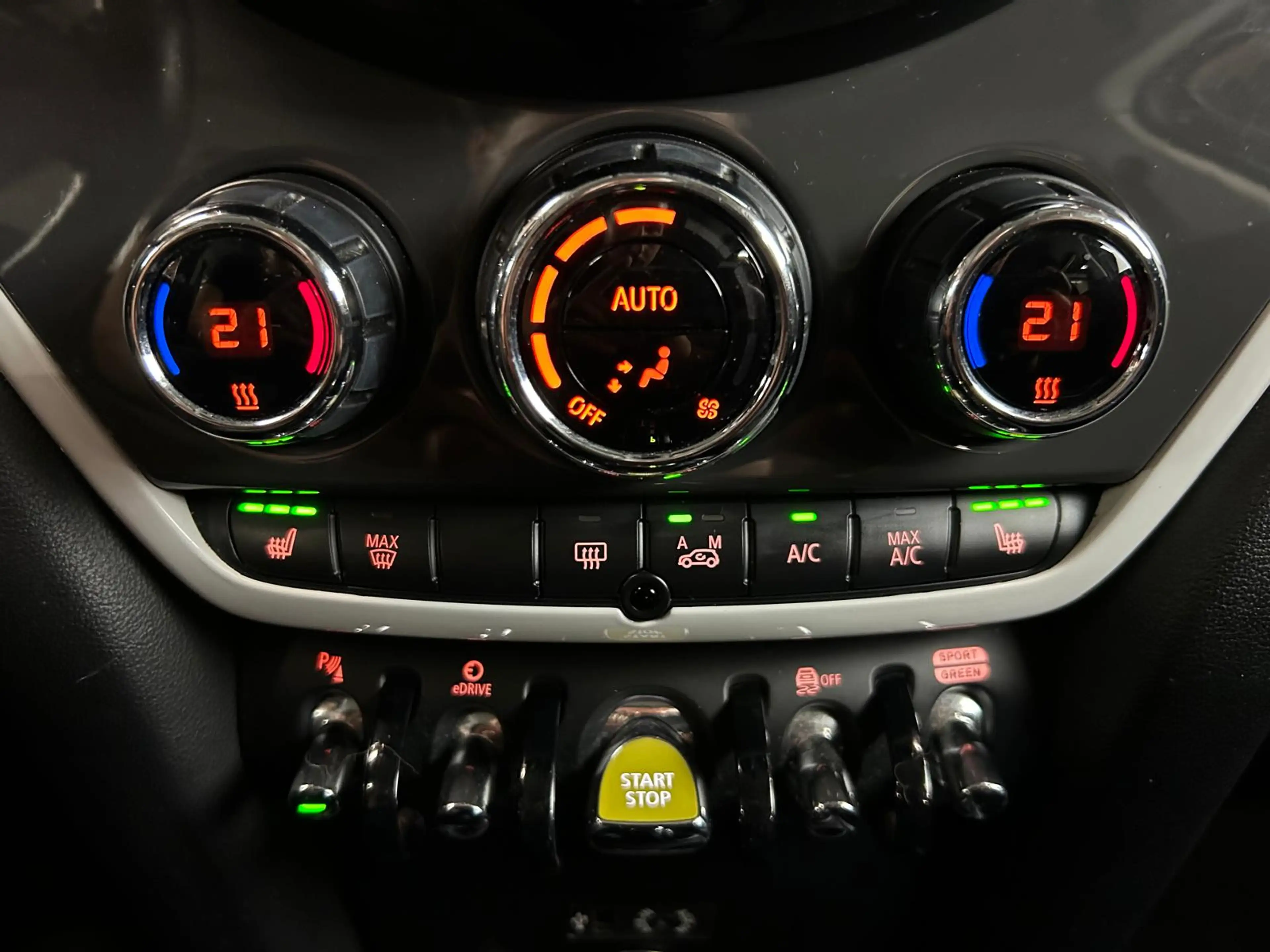 MINI Cooper Countryman 1.5 ALL4 Salt — photo 12