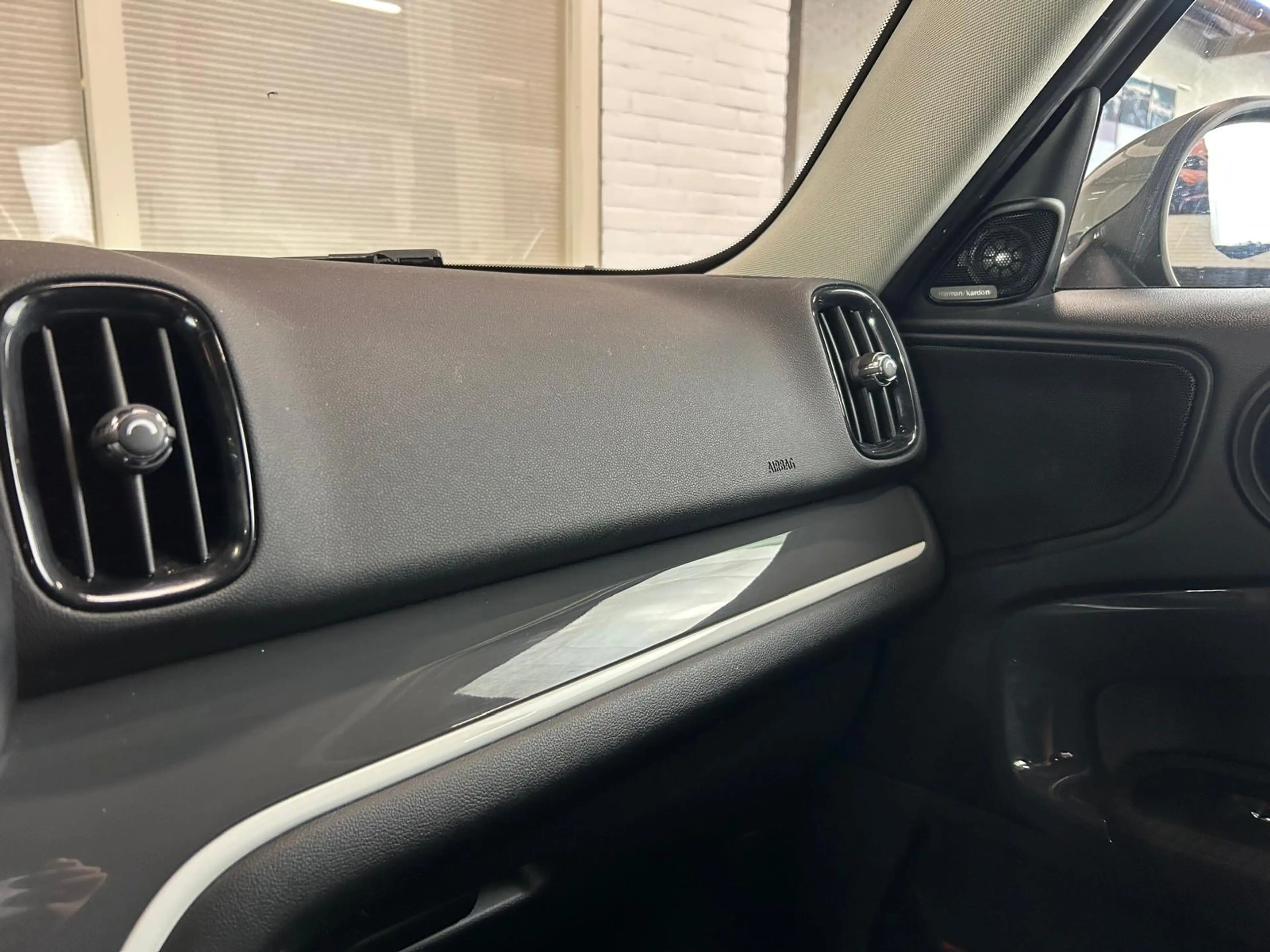 MINI Cooper Countryman 1.5 ALL4 Salt — photo 15