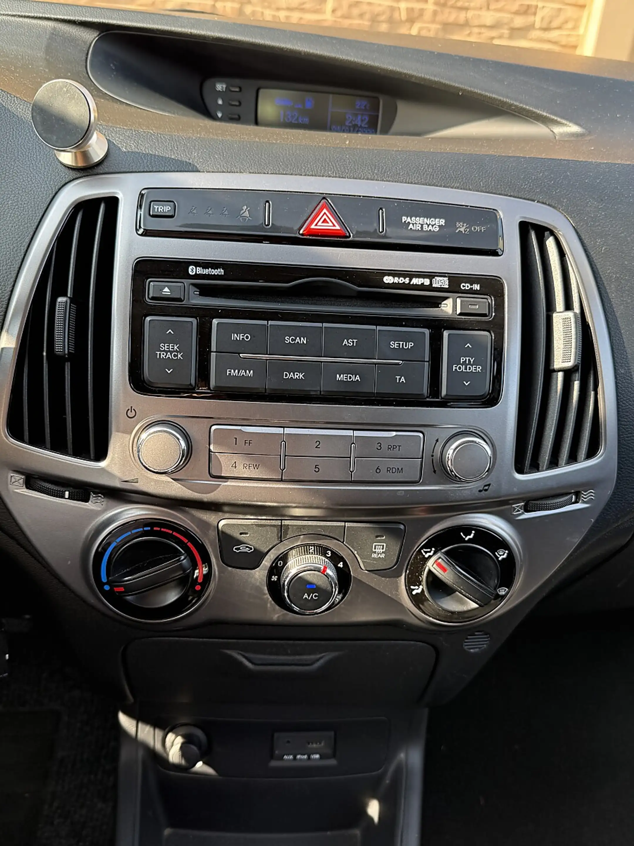 Hyundai i20 go 1,25 CVVT — photo 13