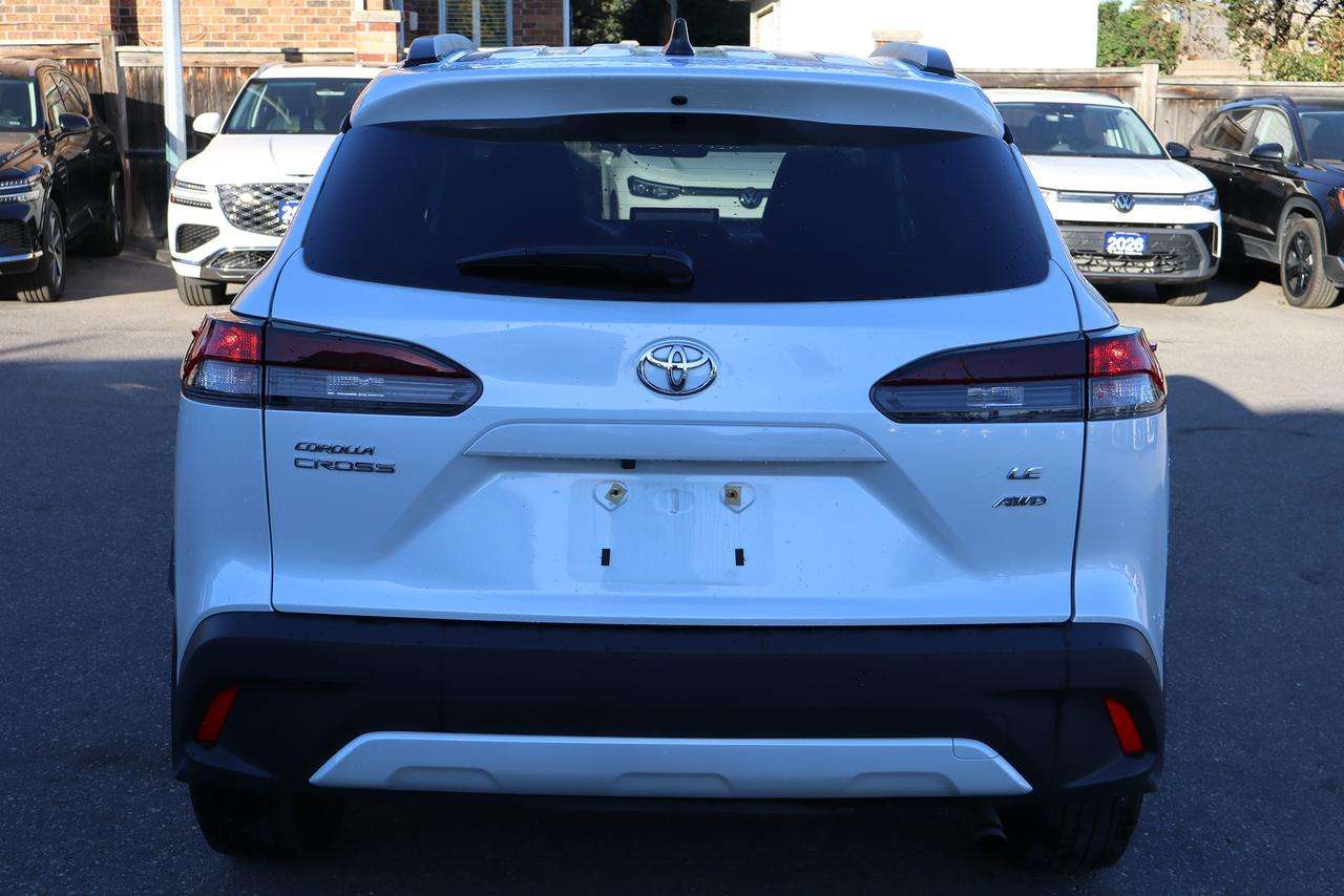 2026 Toyota Corolla Cross LE AWD — photo 4