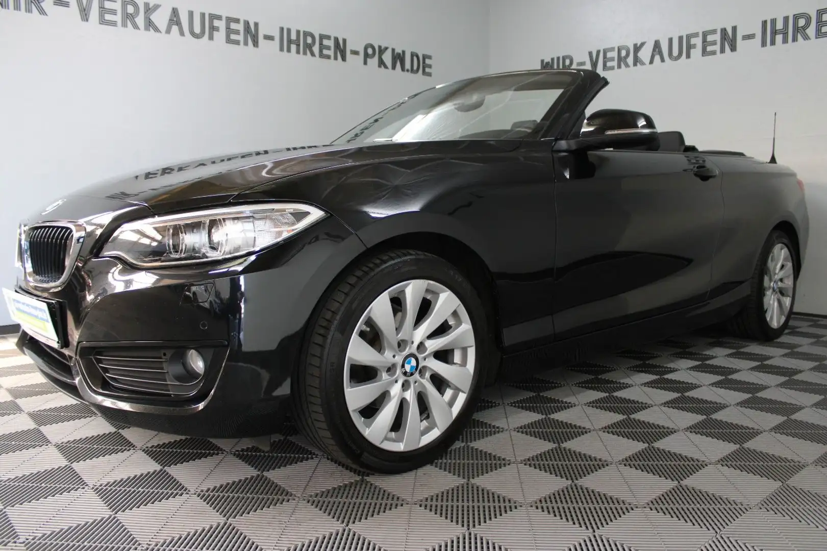 BMW 218 d Cabrio Advant. LED- Open-Air-Paket AHK Schwarz - 2