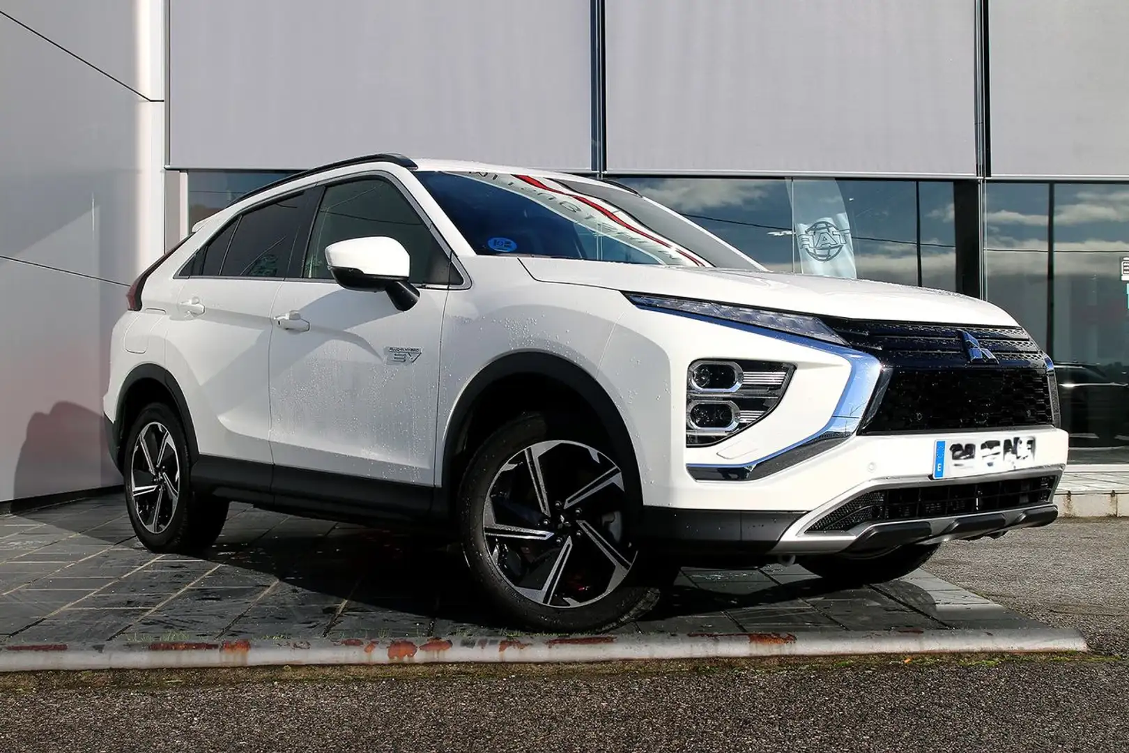 Mitsubishi Eclipse Cross PHEV Motion 4WD Blanco - 2