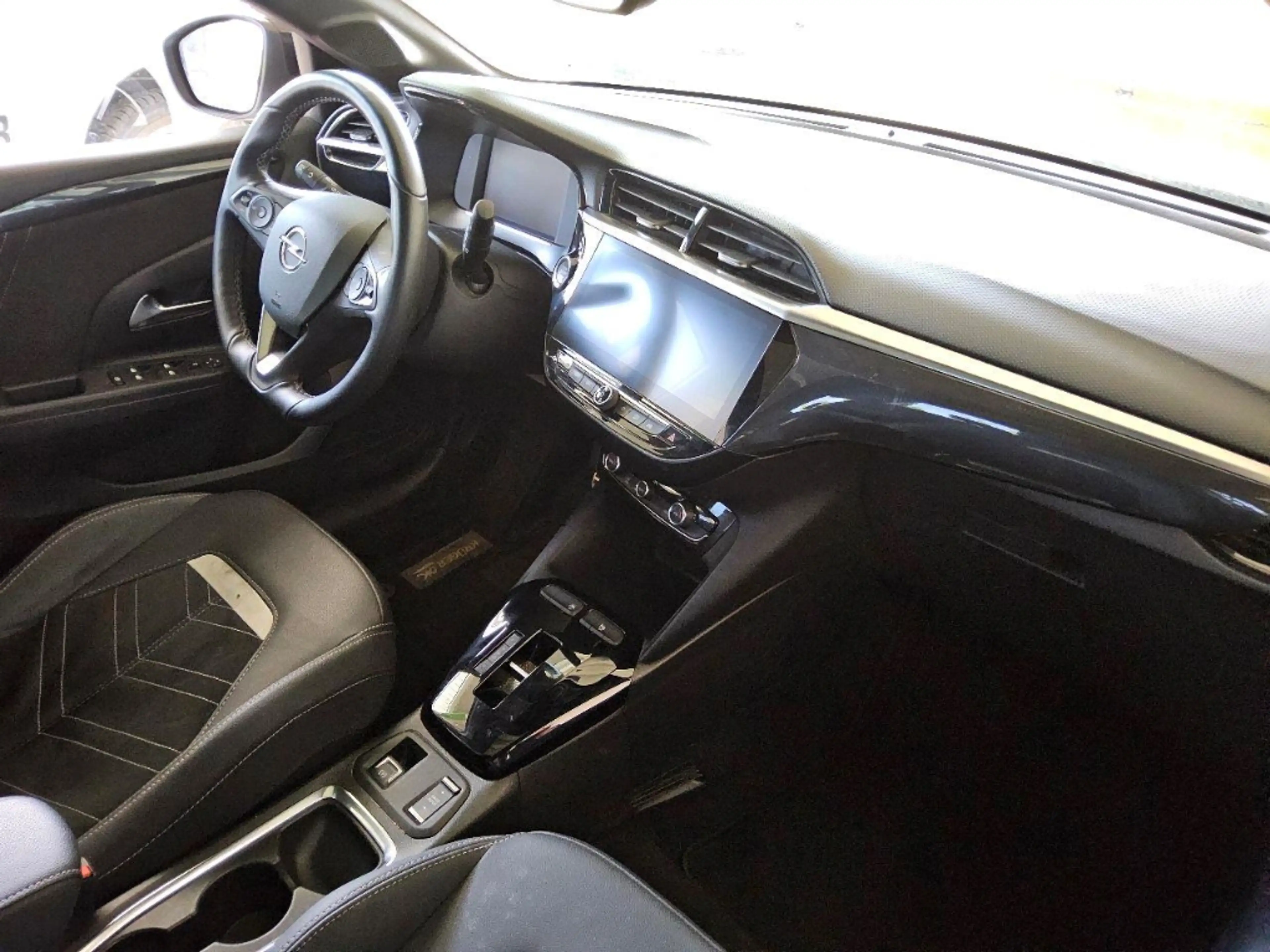 Opel Corsa-e GS 11kw Shz Navi Kamera Panoramadach — photo 4