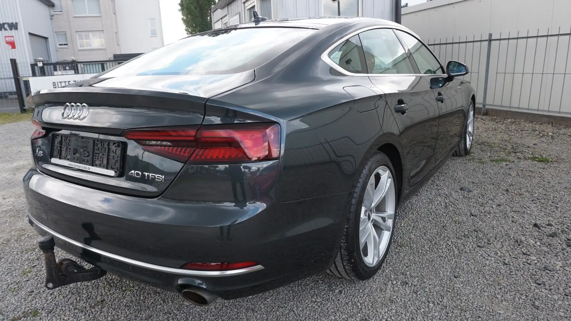 Audi A5 Sportback 40 TFSI Sport, Navi, AHK,Kamera,+WR siva - 2