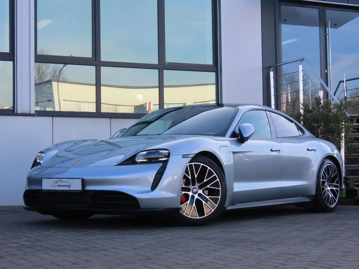 Porsche Taycan 4S Panorama 360° Kamera Grau - 2