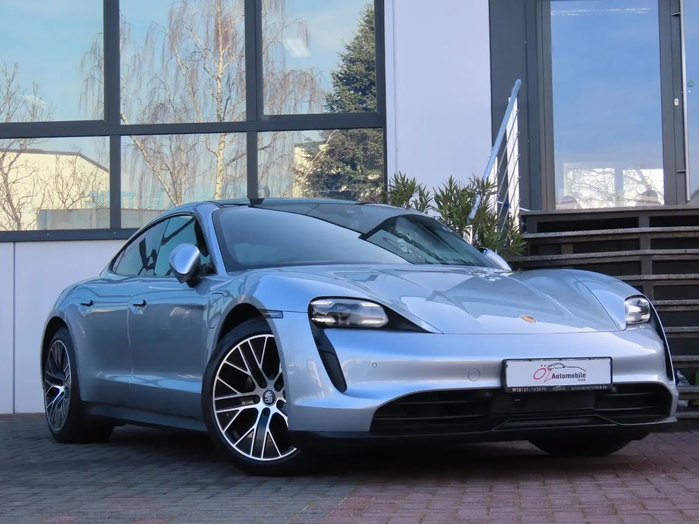 Porsche Taycan 4S Panorama 360° Kamera Grau - 1