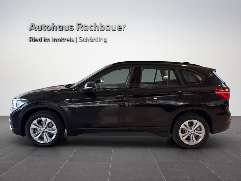 BMW X1 xDrive18d — photo 3