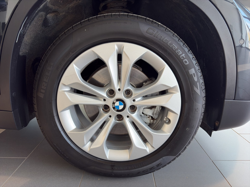BMW X1 xDrive18d — photo 4