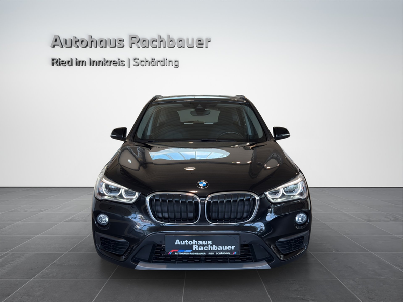 BMW X1 xDrive18d — photo 5